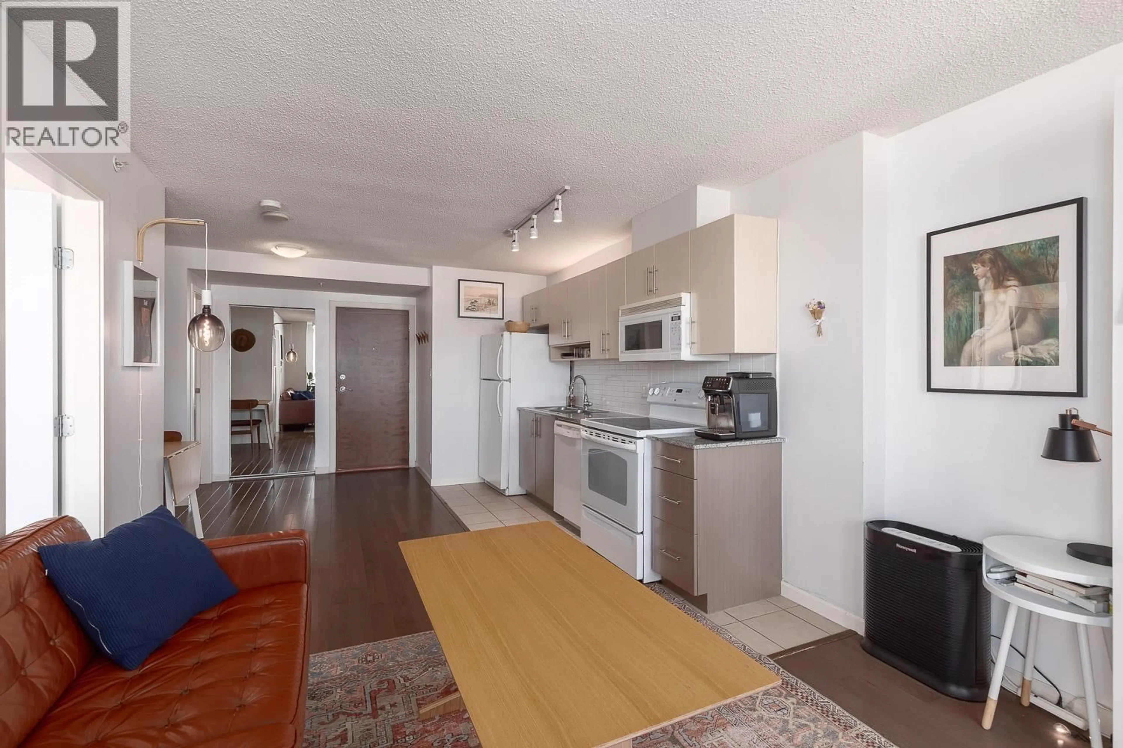 Unknown for 1905 - 550 TAYLOR STREET, Vancouver British Columbia V6B1R1