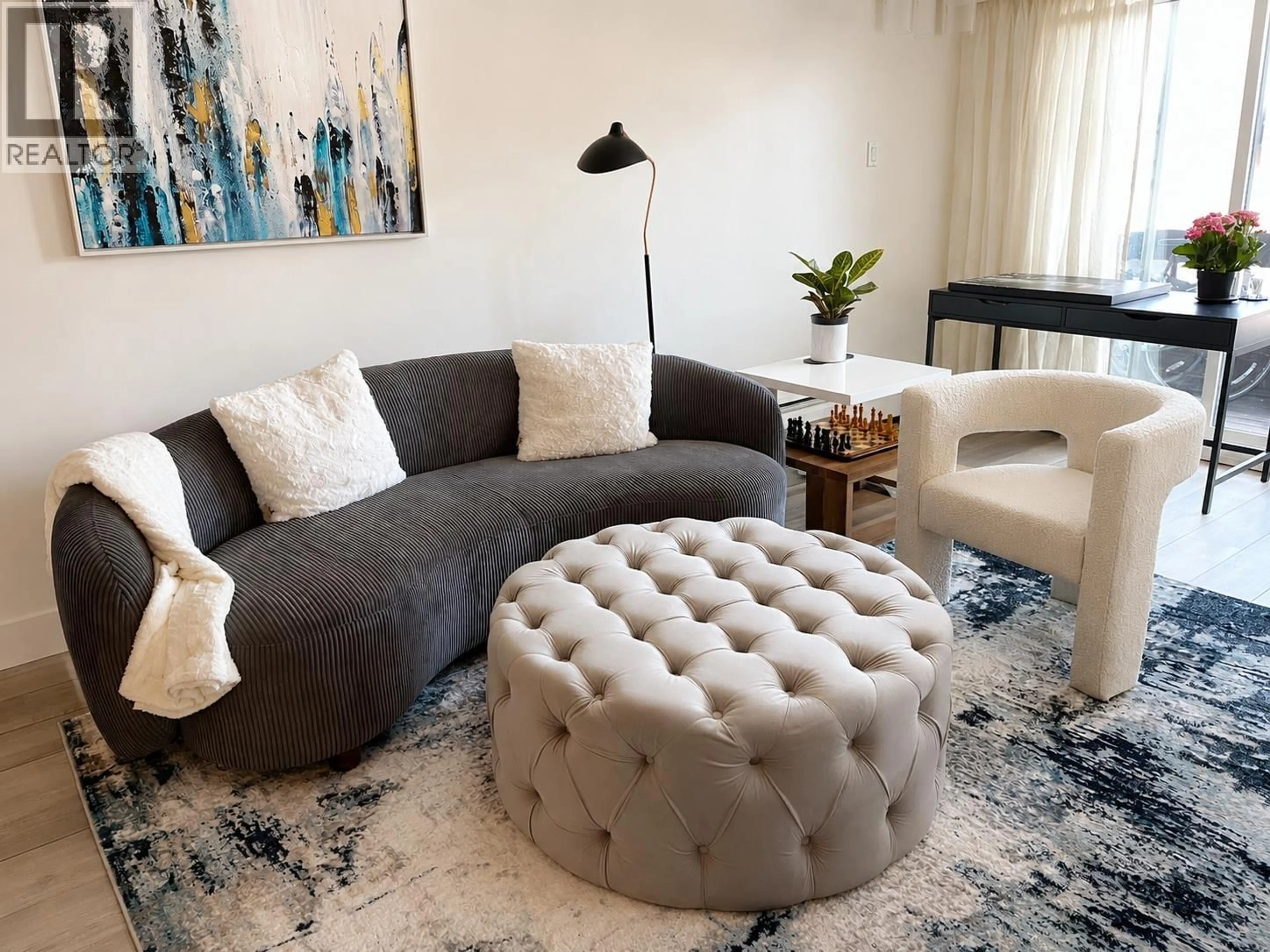 Living room with furniture, carpet floor for 313 - 2025 2ND AVENUE, Vancouver British Columbia V6J1J6