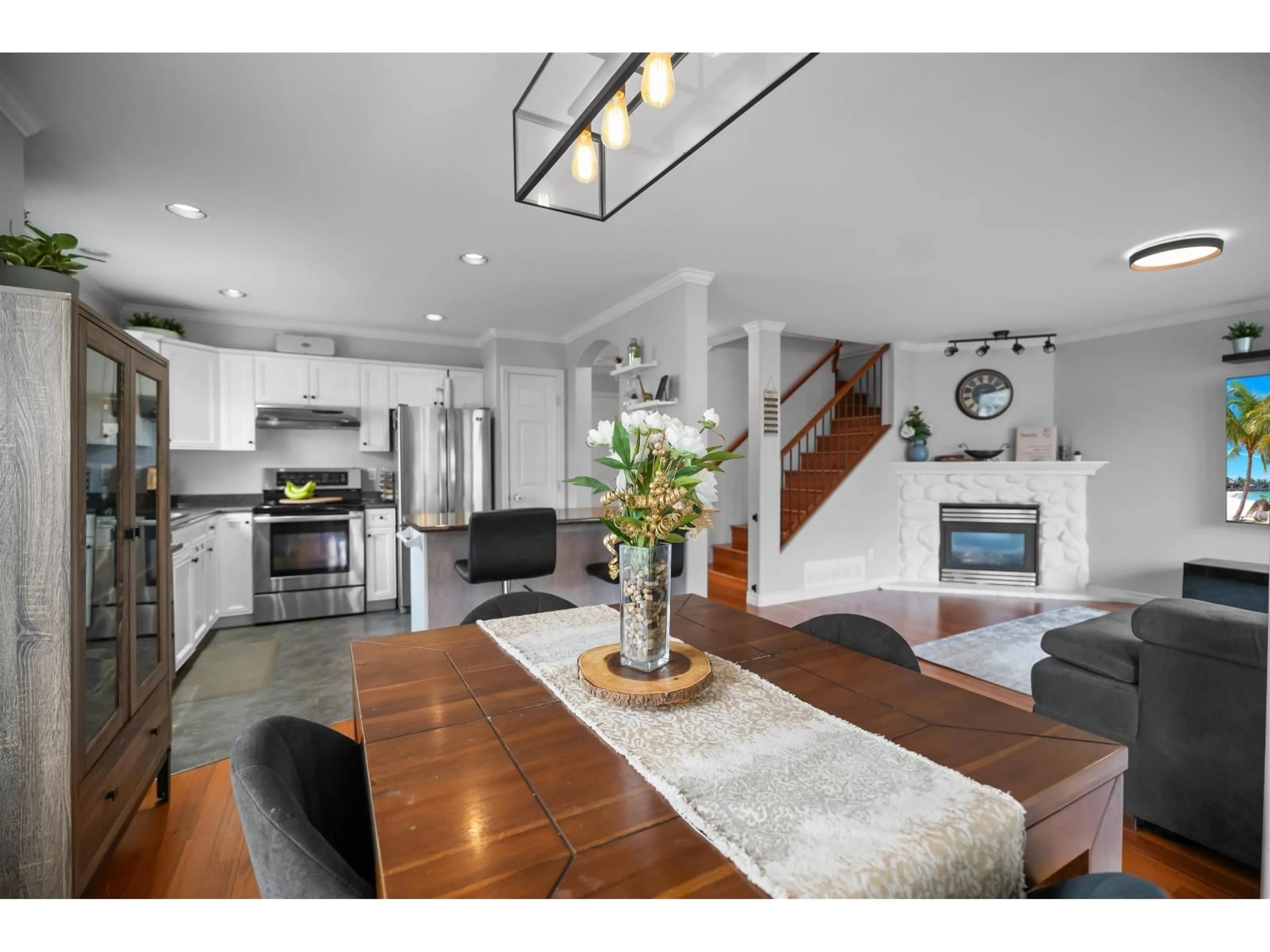 Open concept kitchen, unknown for 10 - 7475 GARNET DRIVE, Chilliwack British Columbia V2R5W7