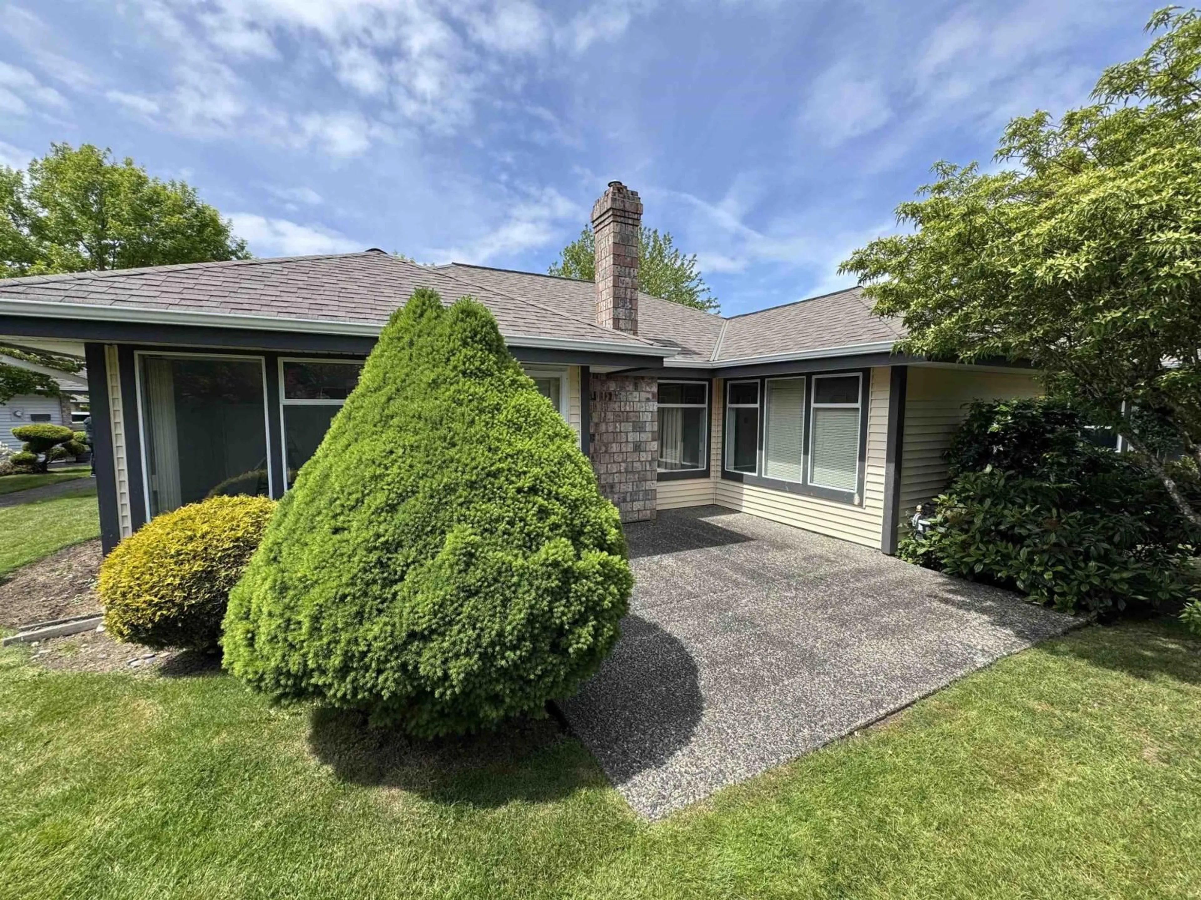 A pic from outside/outdoor area/front of a property/back of a property/a pic from drone, street for 118 - 14220 19A AVENUE, Surrey British Columbia V4A8K8