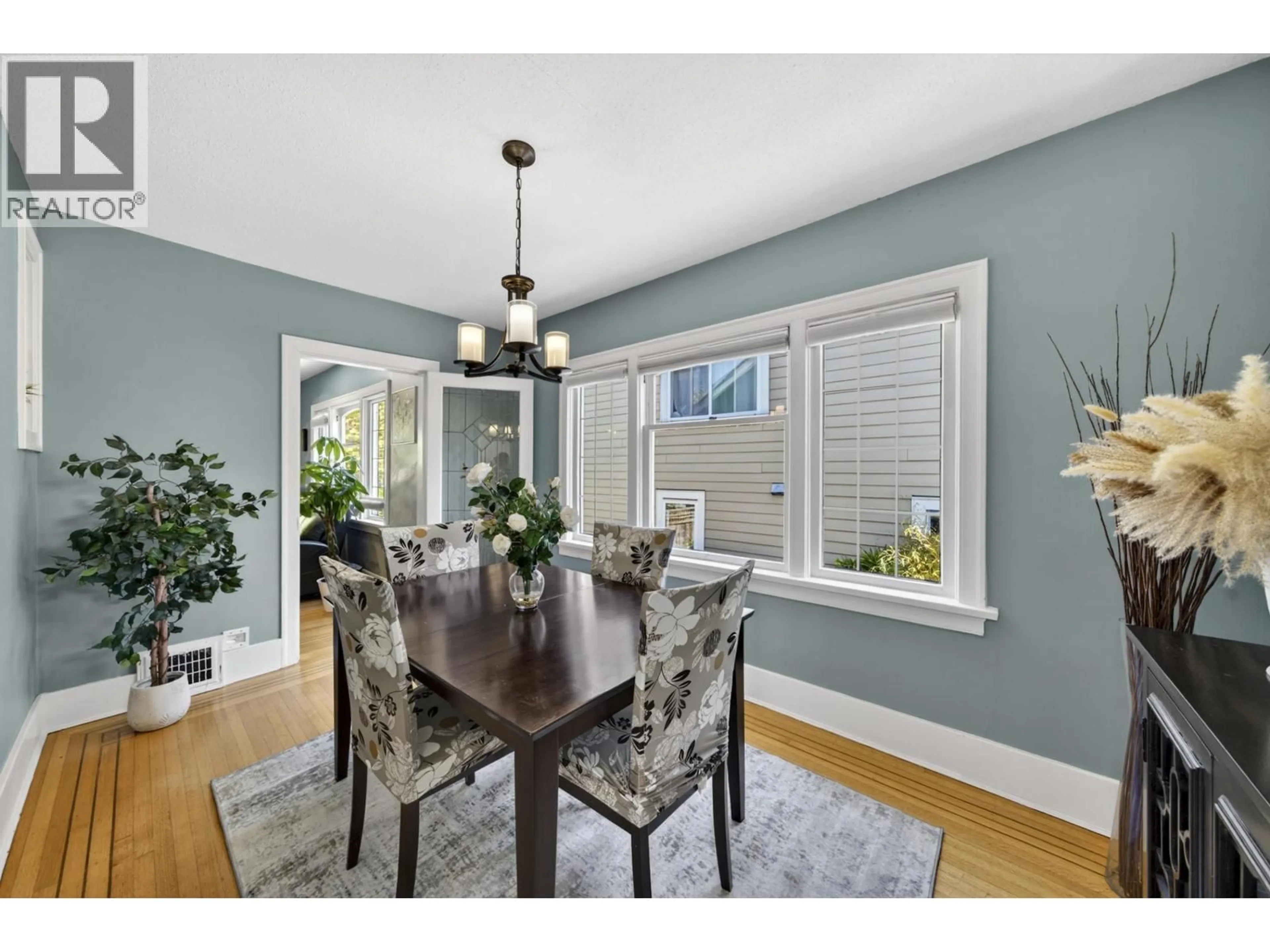 Dining room, wood/laminate floor for 834 FOURTH STREET, New Westminster British Columbia V3L2W6