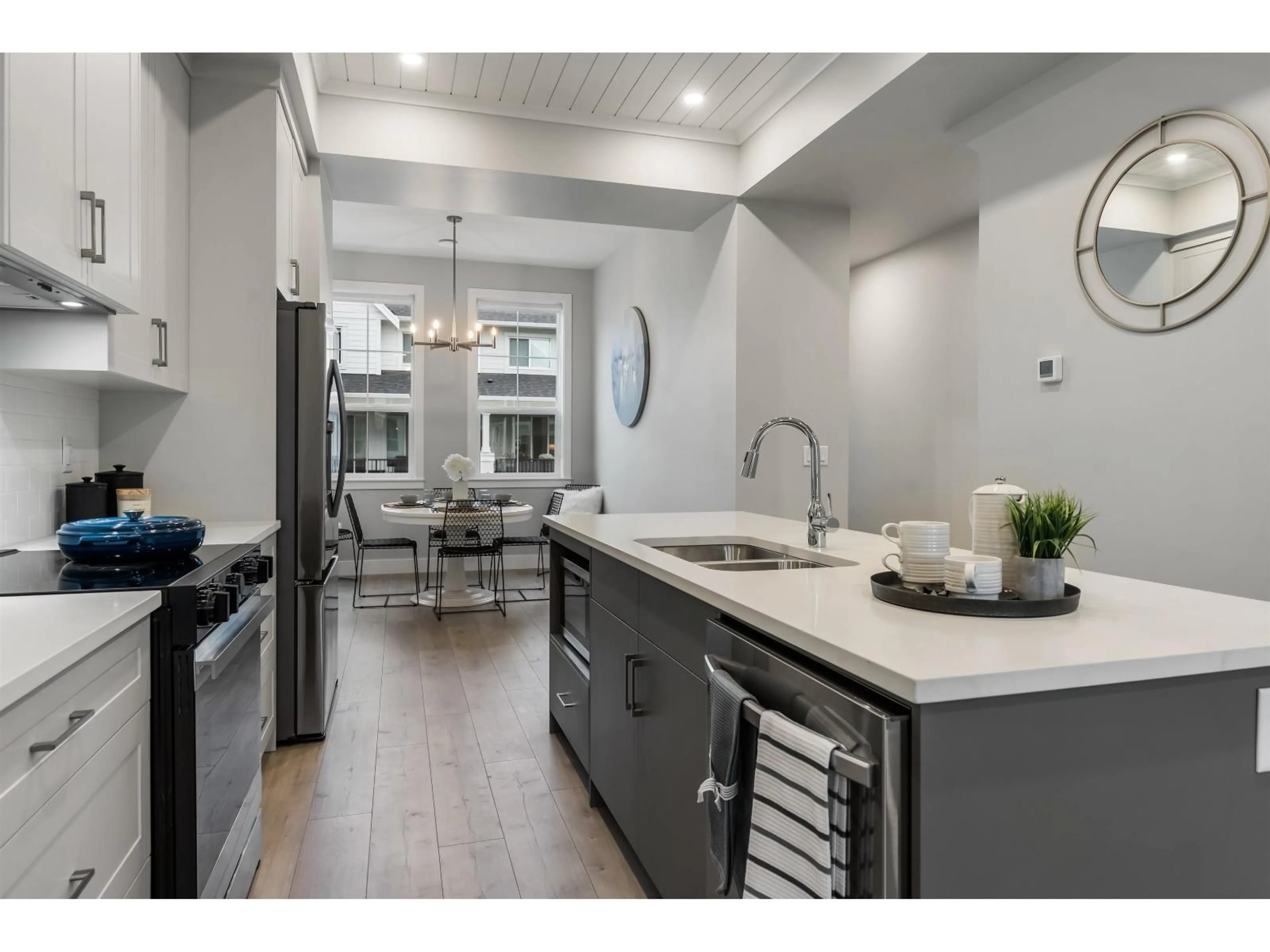 Open concept kitchen, ceramic/tile floor for 8 - 7300 COPPERWOOD STREET, Chilliwack British Columbia V2R6G7