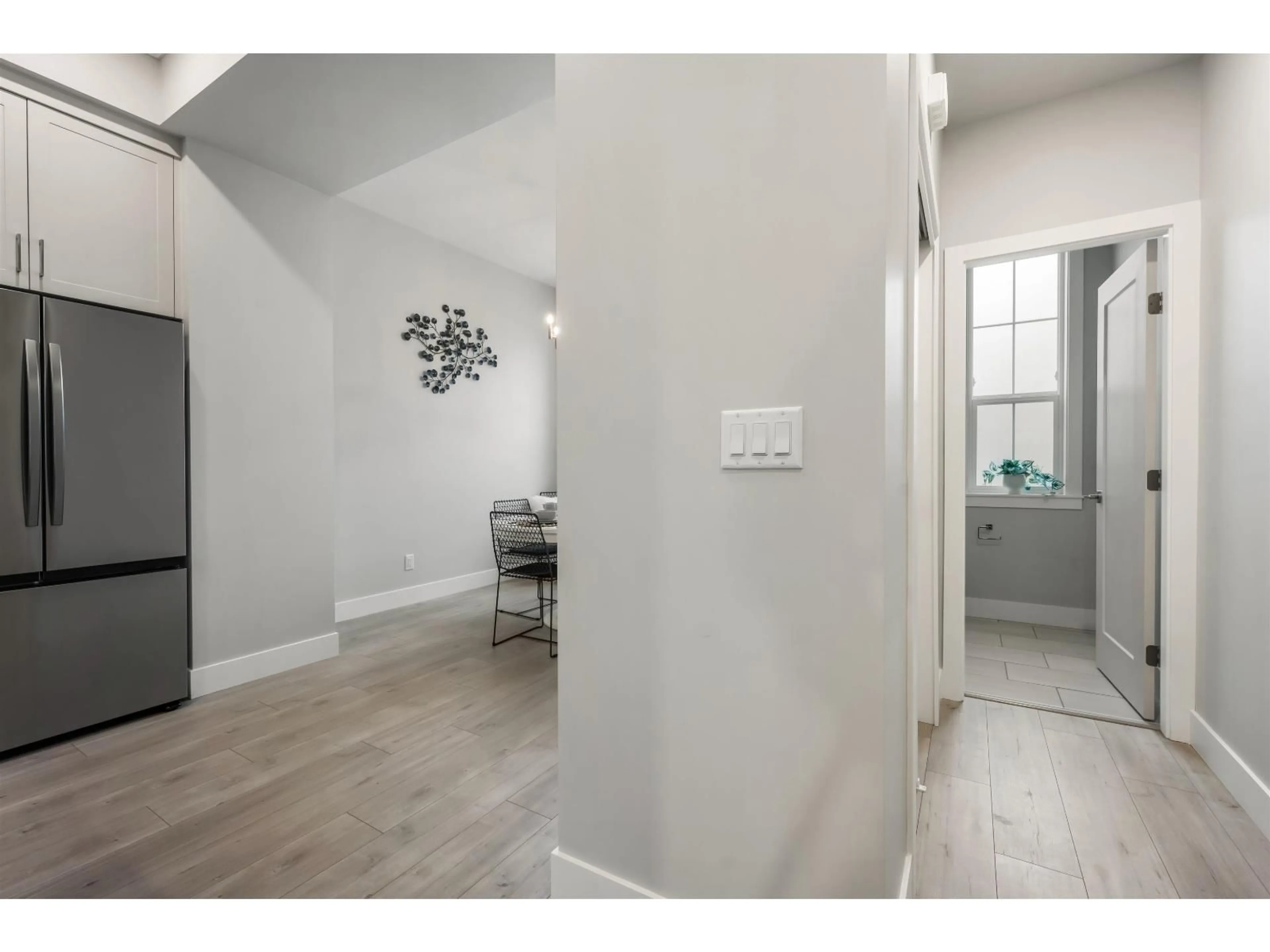 Indoor entryway for 8 - 7300 COPPERWOOD STREET, Chilliwack British Columbia V2R6G7