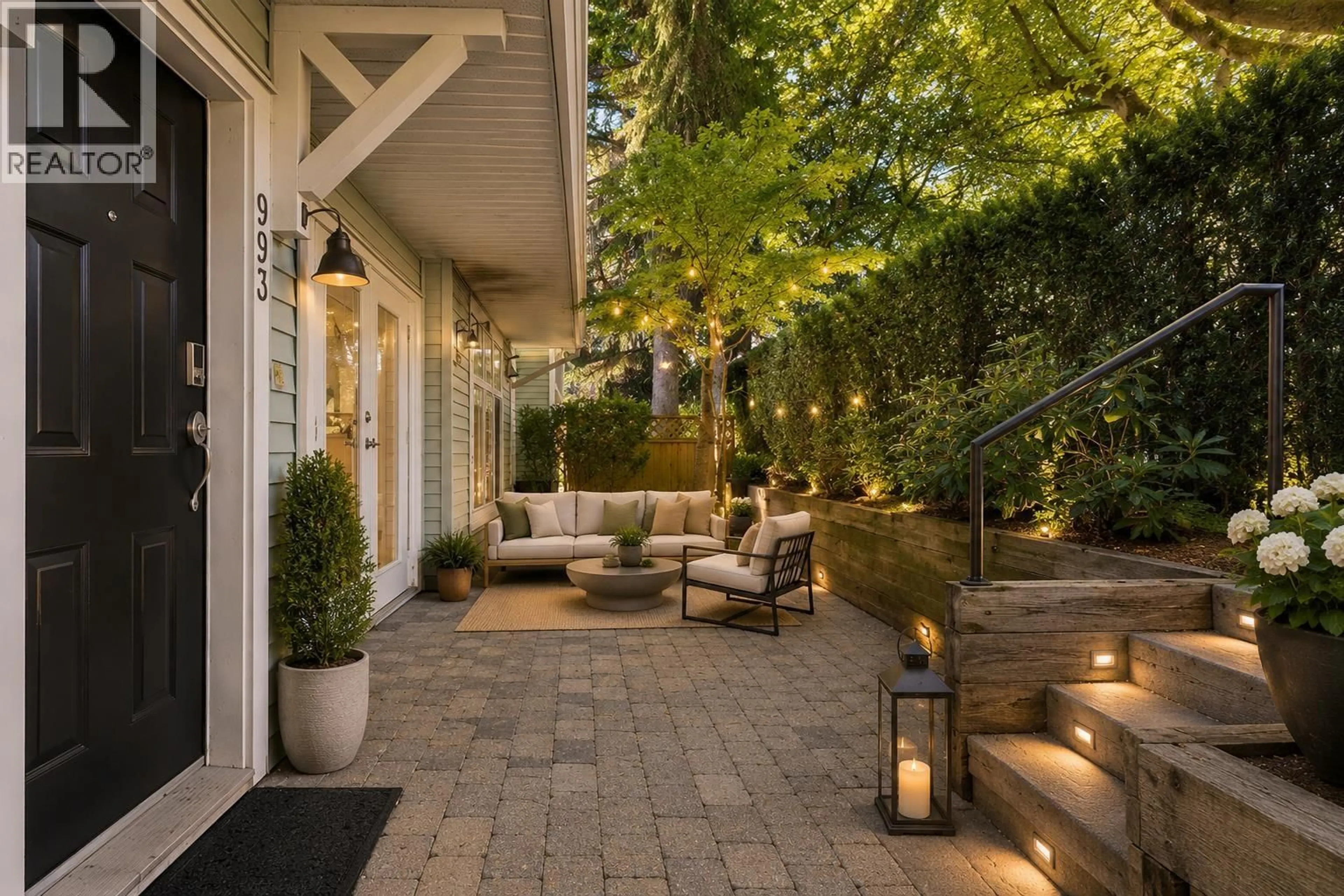 Patio, street for 993 LYNN VALLEY ROAD, North Vancouver British Columbia V7J1Z6