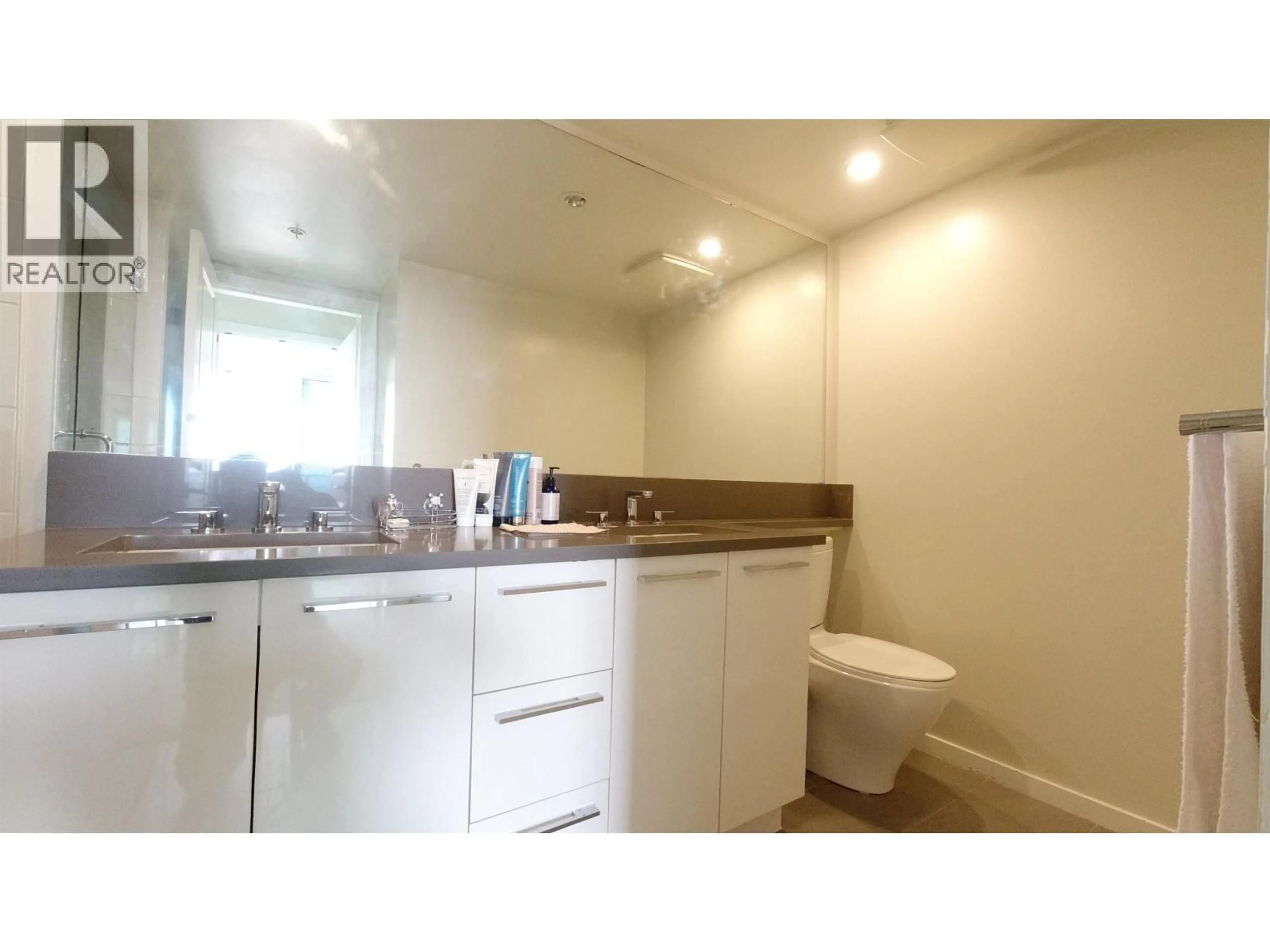 Standard bathroom, unknown for 2605 - 6658 DOW AVENUE, Burnaby British Columbia V5H0C7
