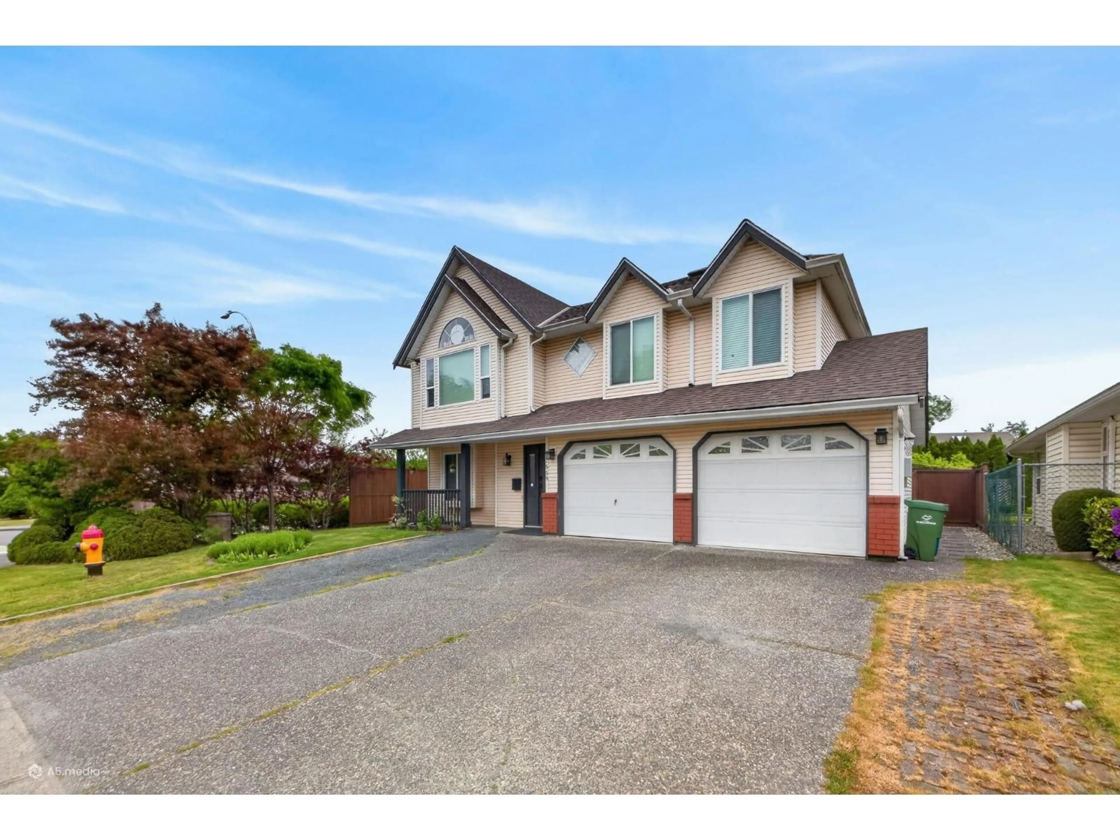 Home with vinyl exterior material, street for 7558 GARNET DRIVE, Chilliwack British Columbia V2R3A9