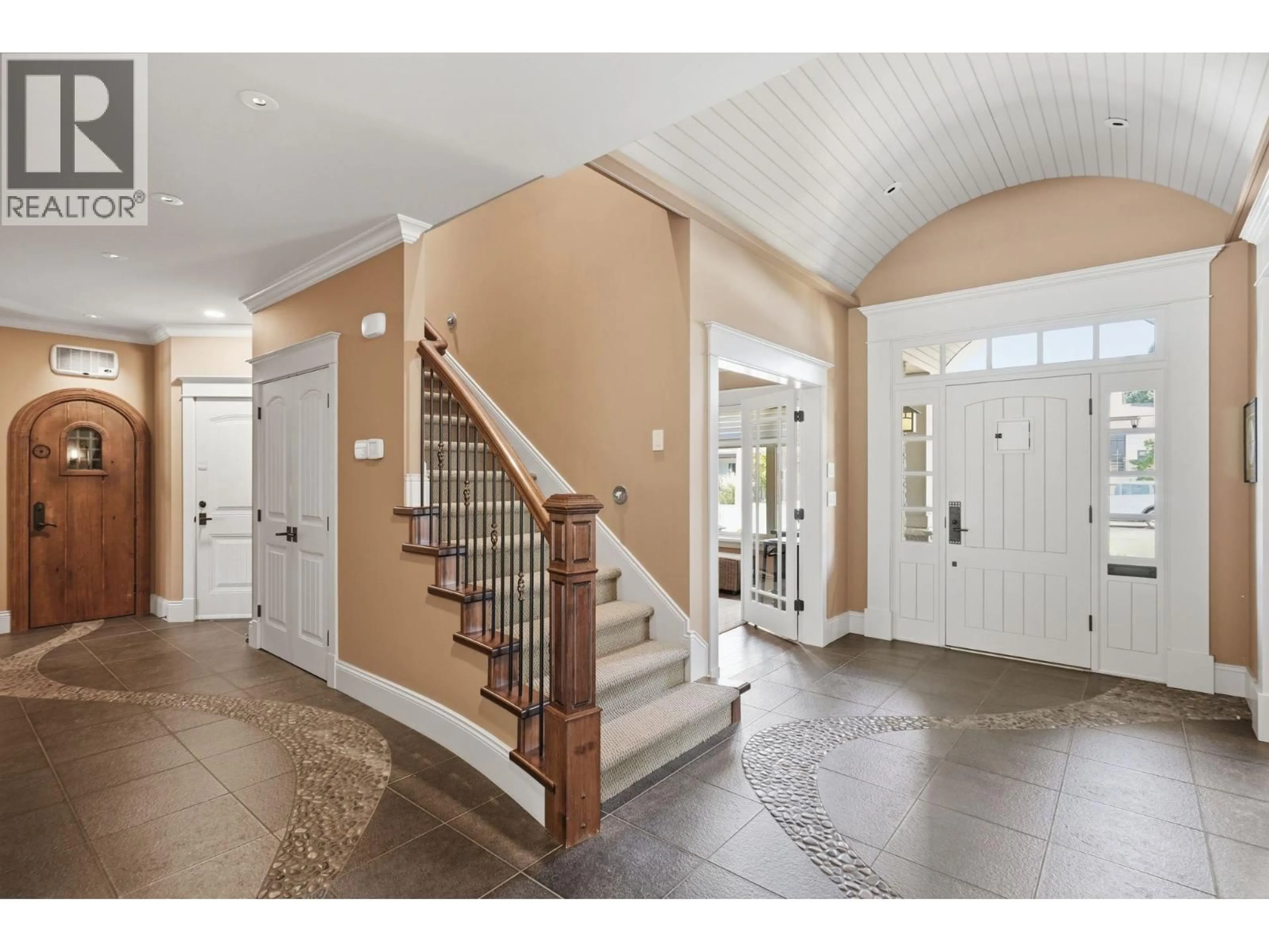 Indoor entryway for 1171 JACKSON WAY, Delta British Columbia V4L1W5
