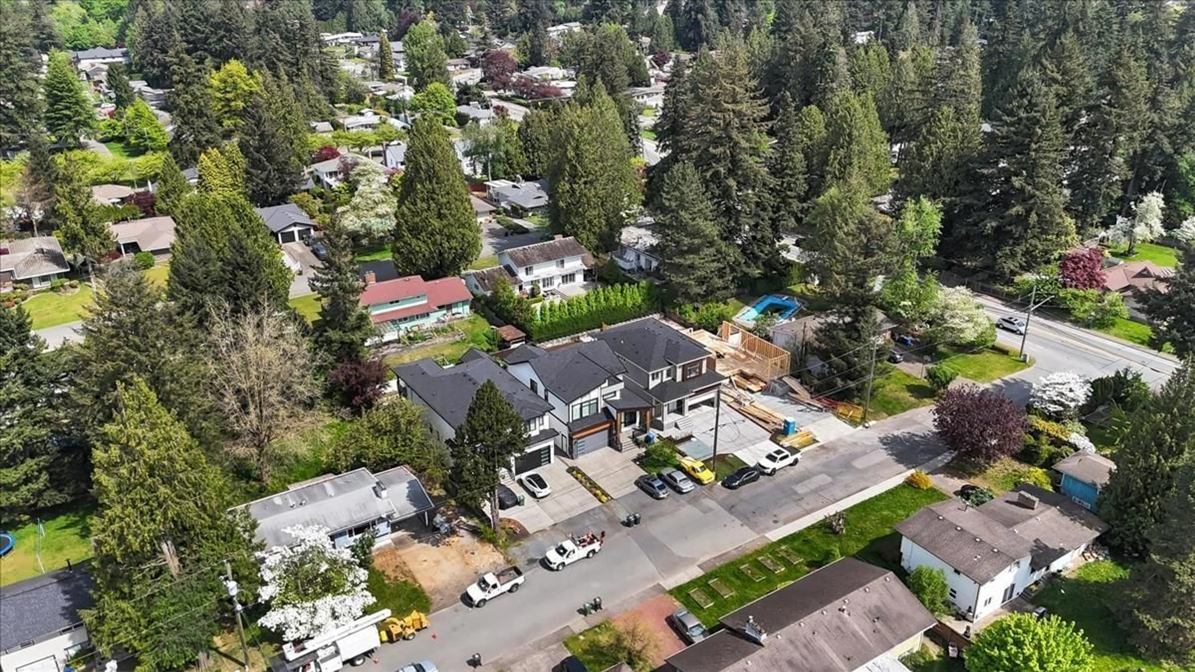 A pic from outside/outdoor area/front of a property/back of a property/a pic from drone, mountain view for 34145 LARCH STREET, Abbotsford British Columbia V2S1S5