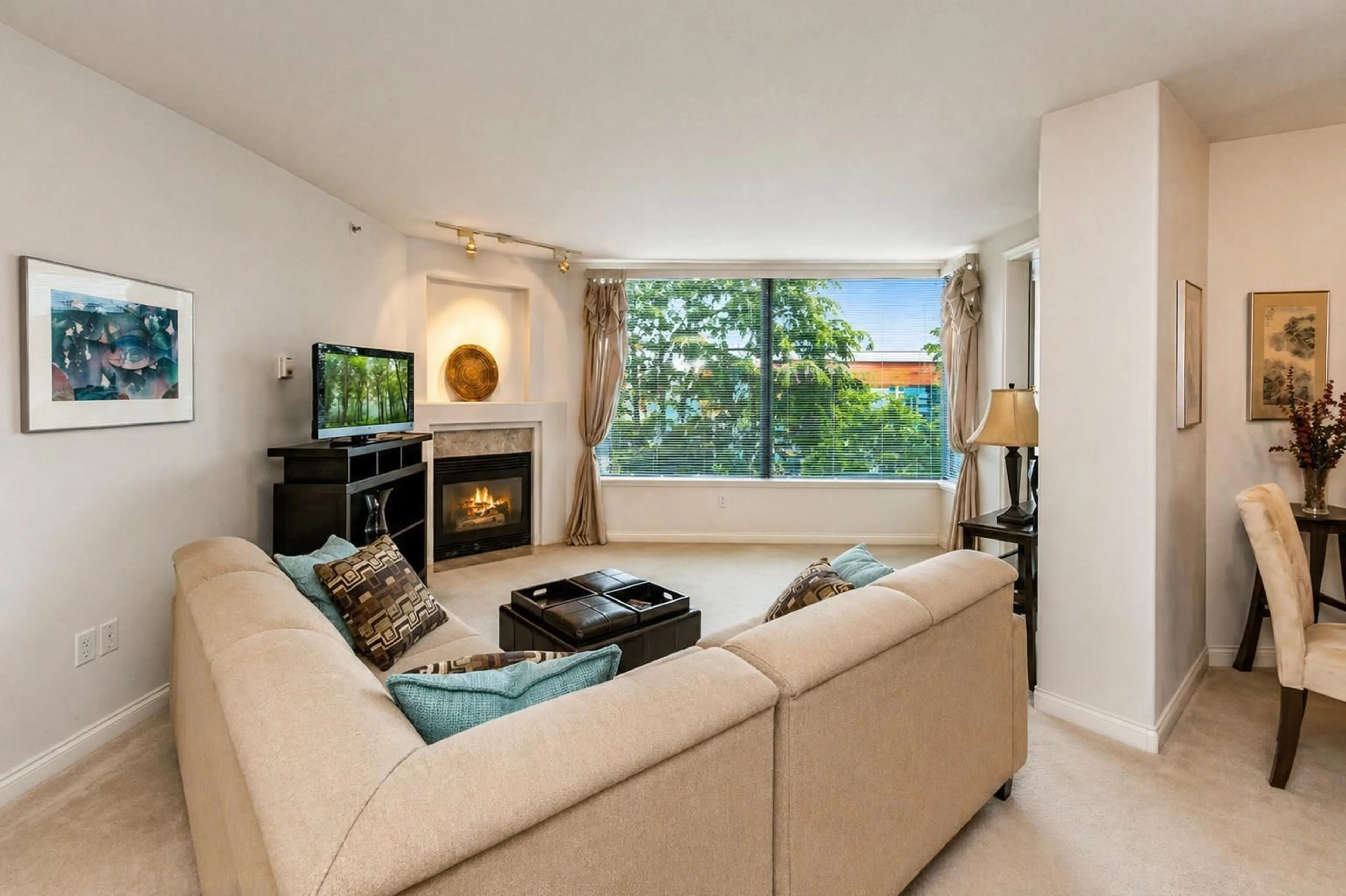 Living room with furniture, unknown for 406 - 33065 MILL LAKE ROAD, Abbotsford British Columbia V2S8E6