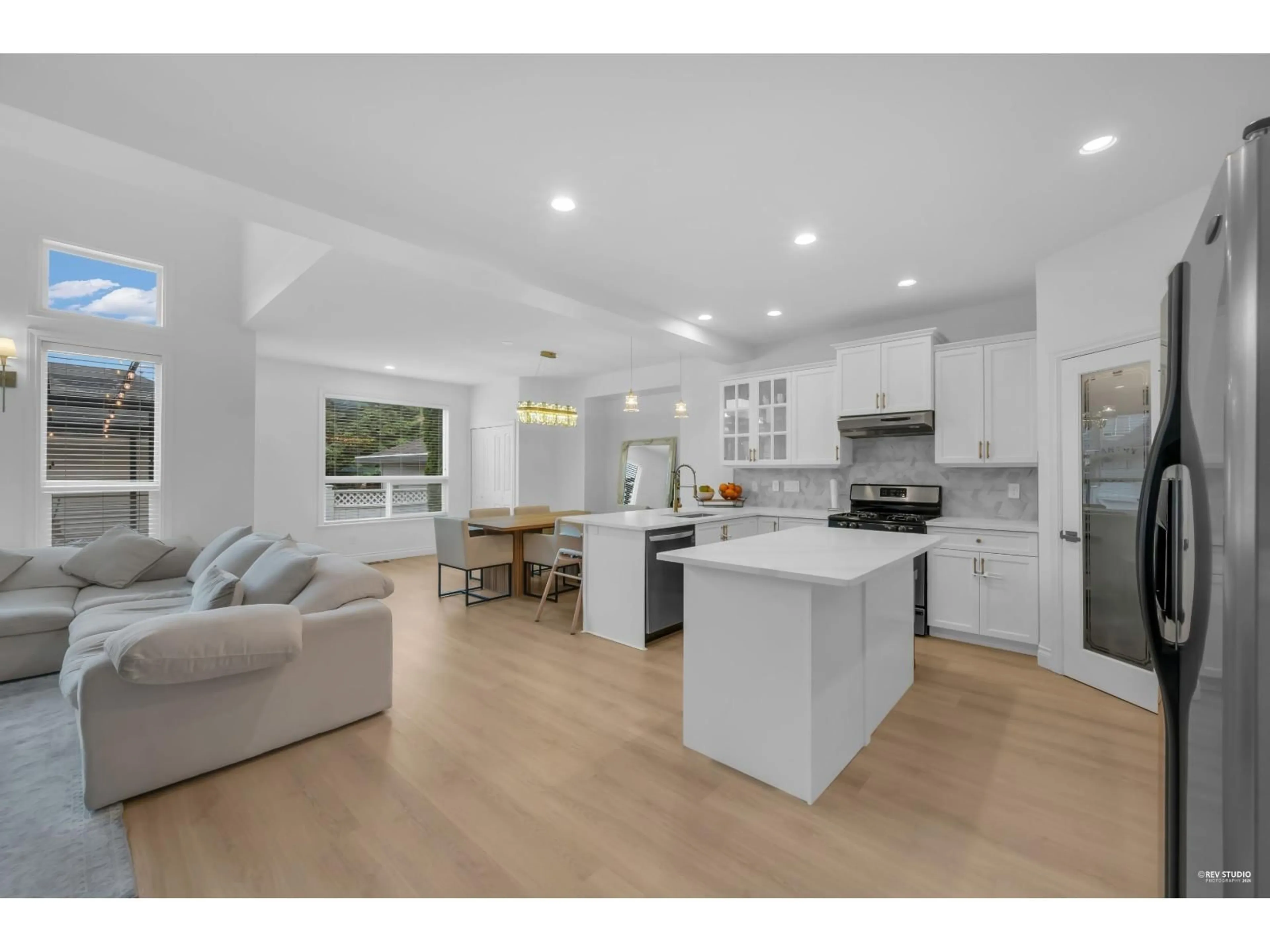 Open concept kitchen, unknown for 7260 197 STREET, Langley British Columbia V2Y3E6