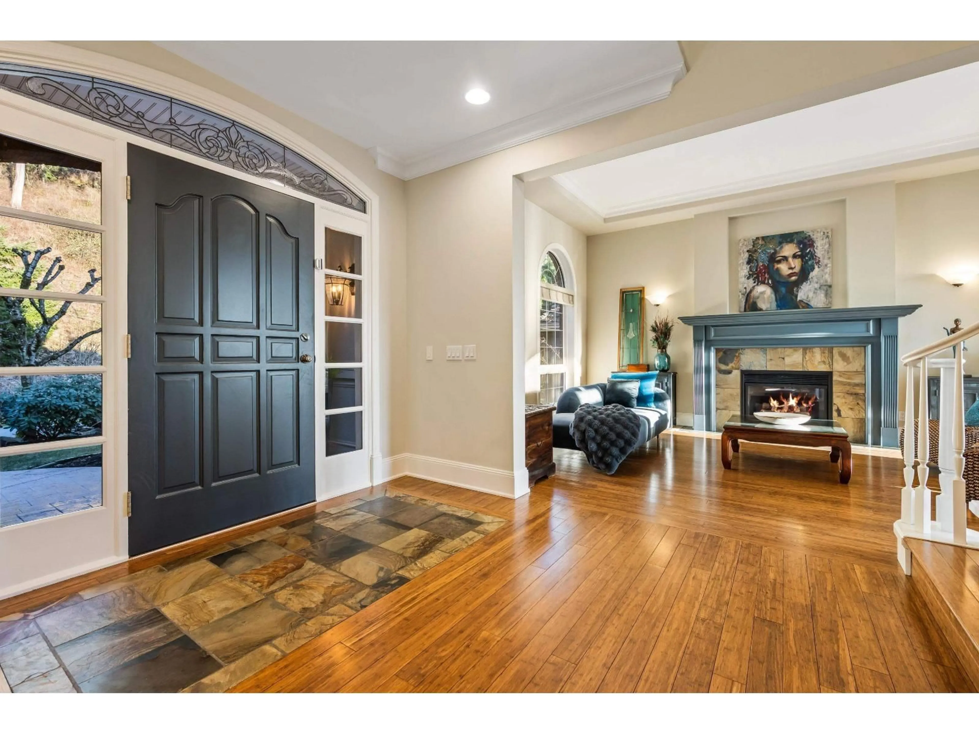 Indoor entryway for 2405 CRANBERRY COURT, Abbotsford British Columbia V3G2W8