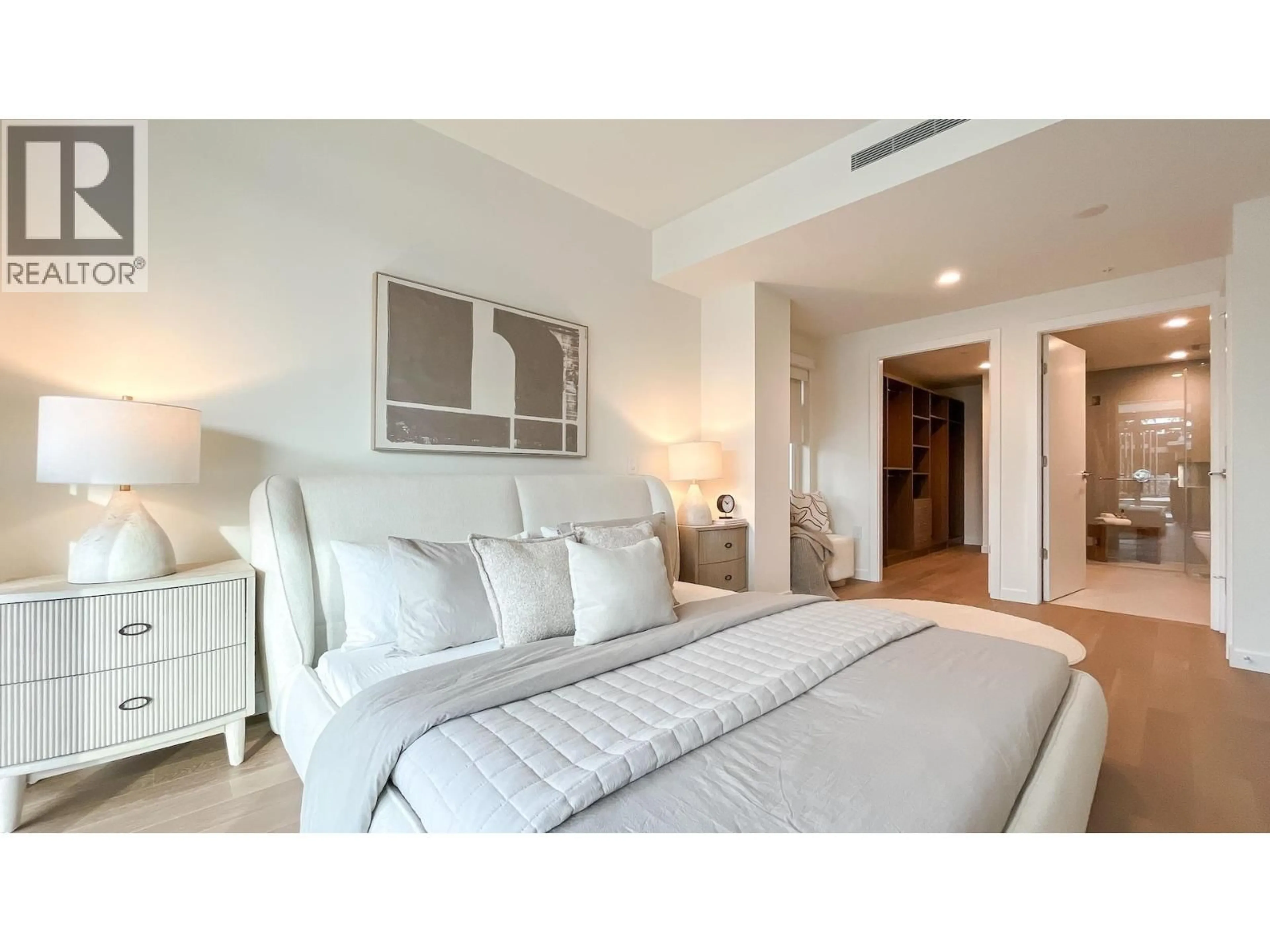 Bedroom with bed, unknown for 102 - 3963 UPLANDS WAY, West Vancouver British Columbia V7S0B7