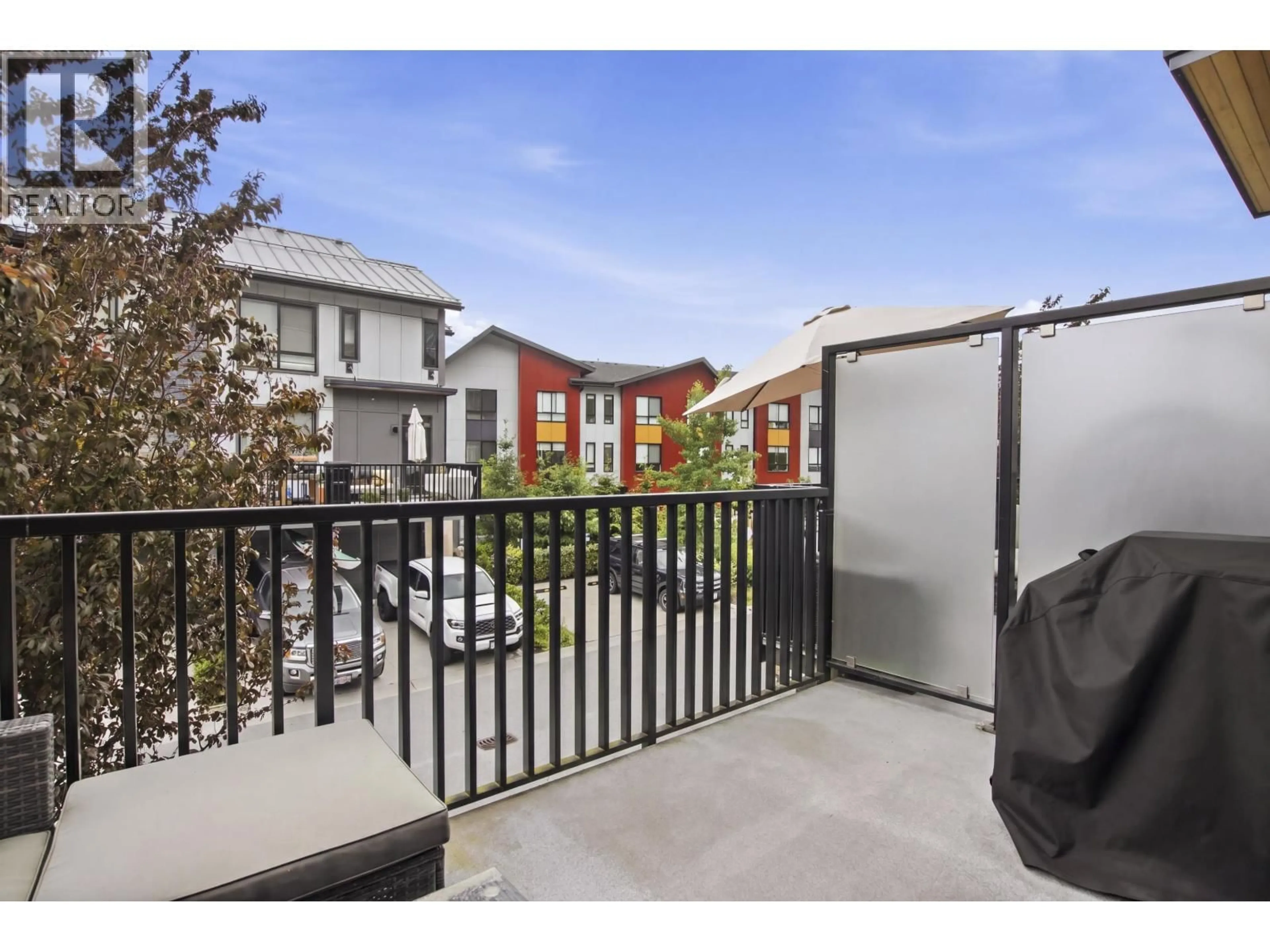 Patio, street for 38046 KEEL WAY, Squamish British Columbia V8B2A1