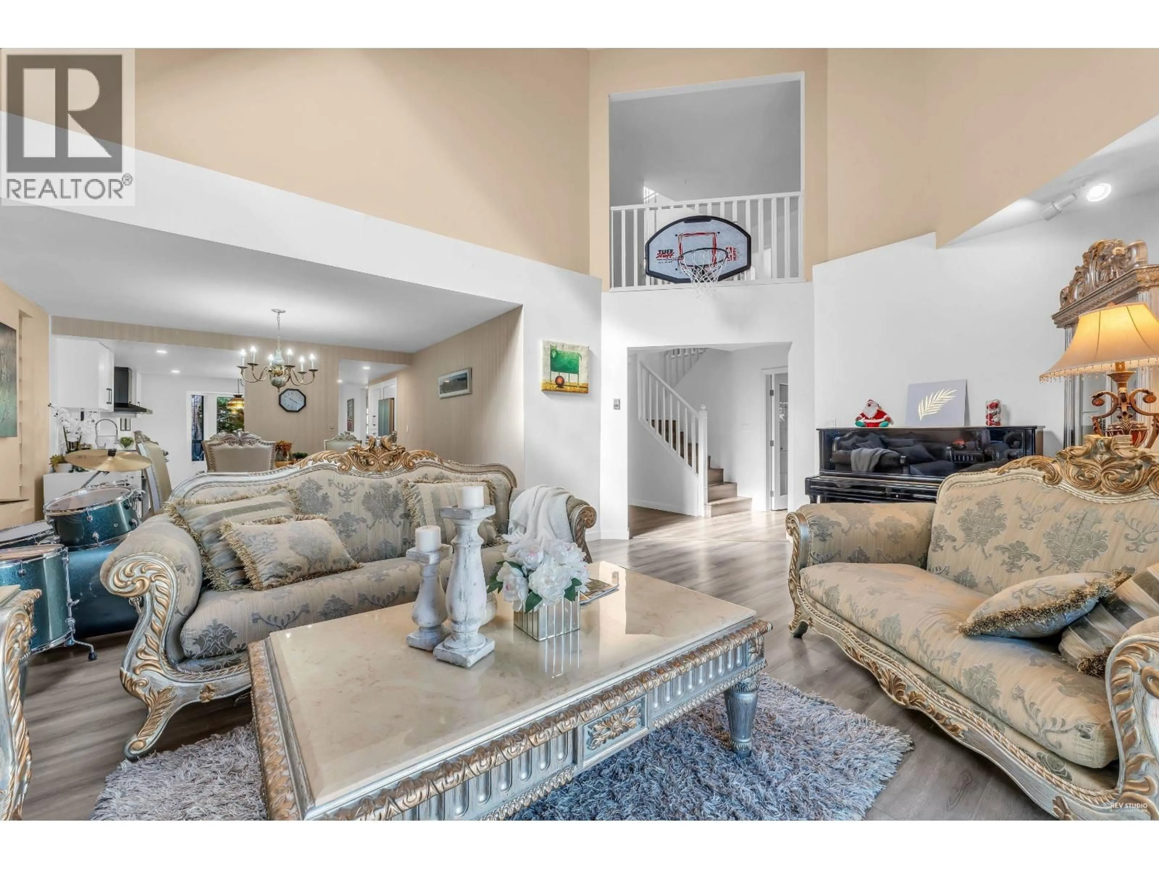 Living room with furniture, unknown for 1040 JEFFERSON AVENUE, West Vancouver British Columbia V7T2A5