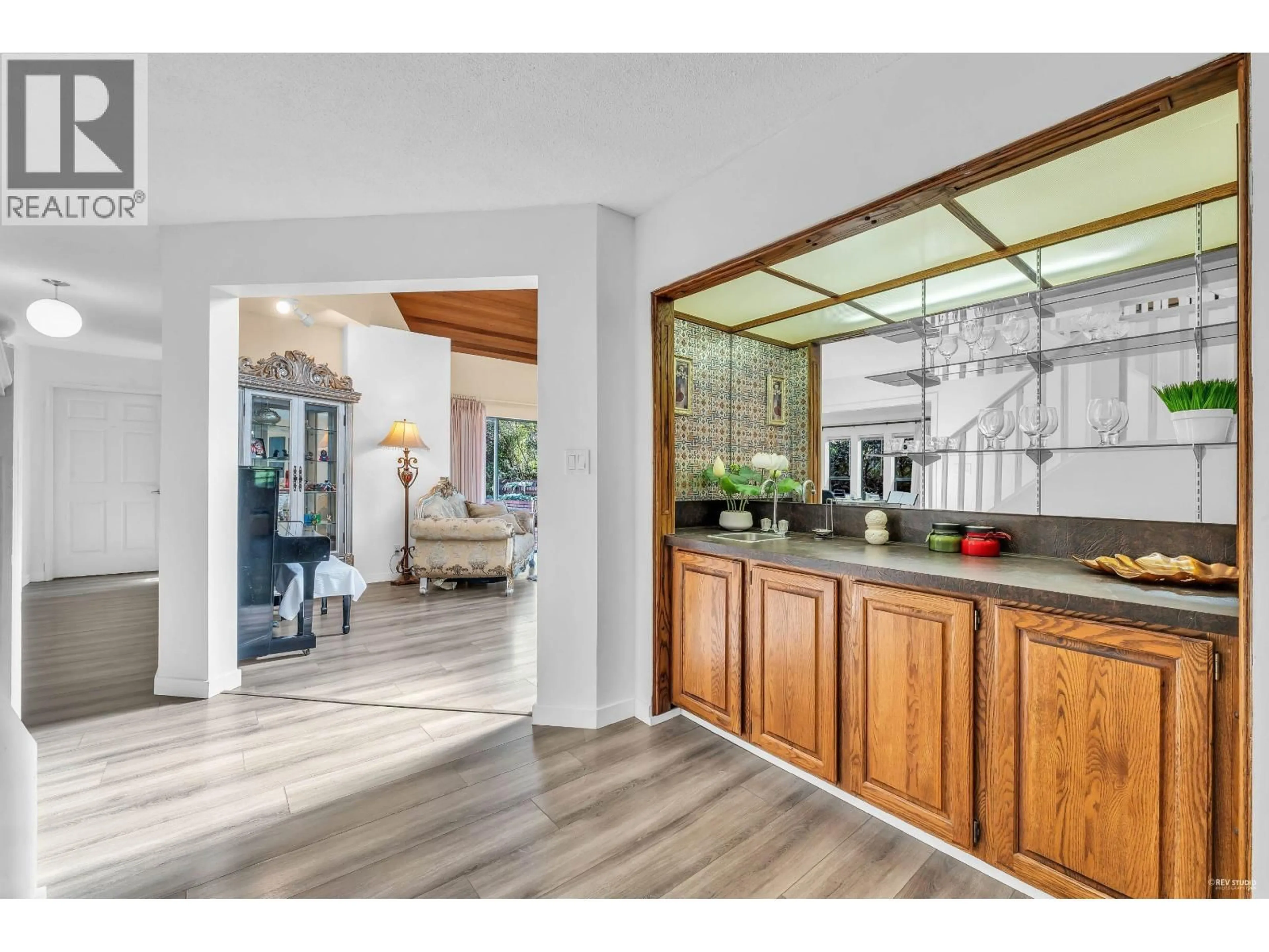 Open concept kitchen, unknown for 1040 JEFFERSON AVENUE, West Vancouver British Columbia V7T2A5