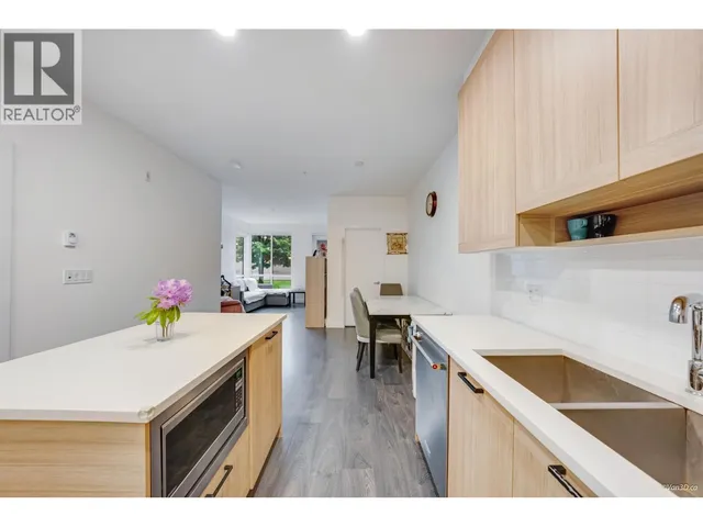 209 - 7133 14TH AVENUE, Burnaby 2