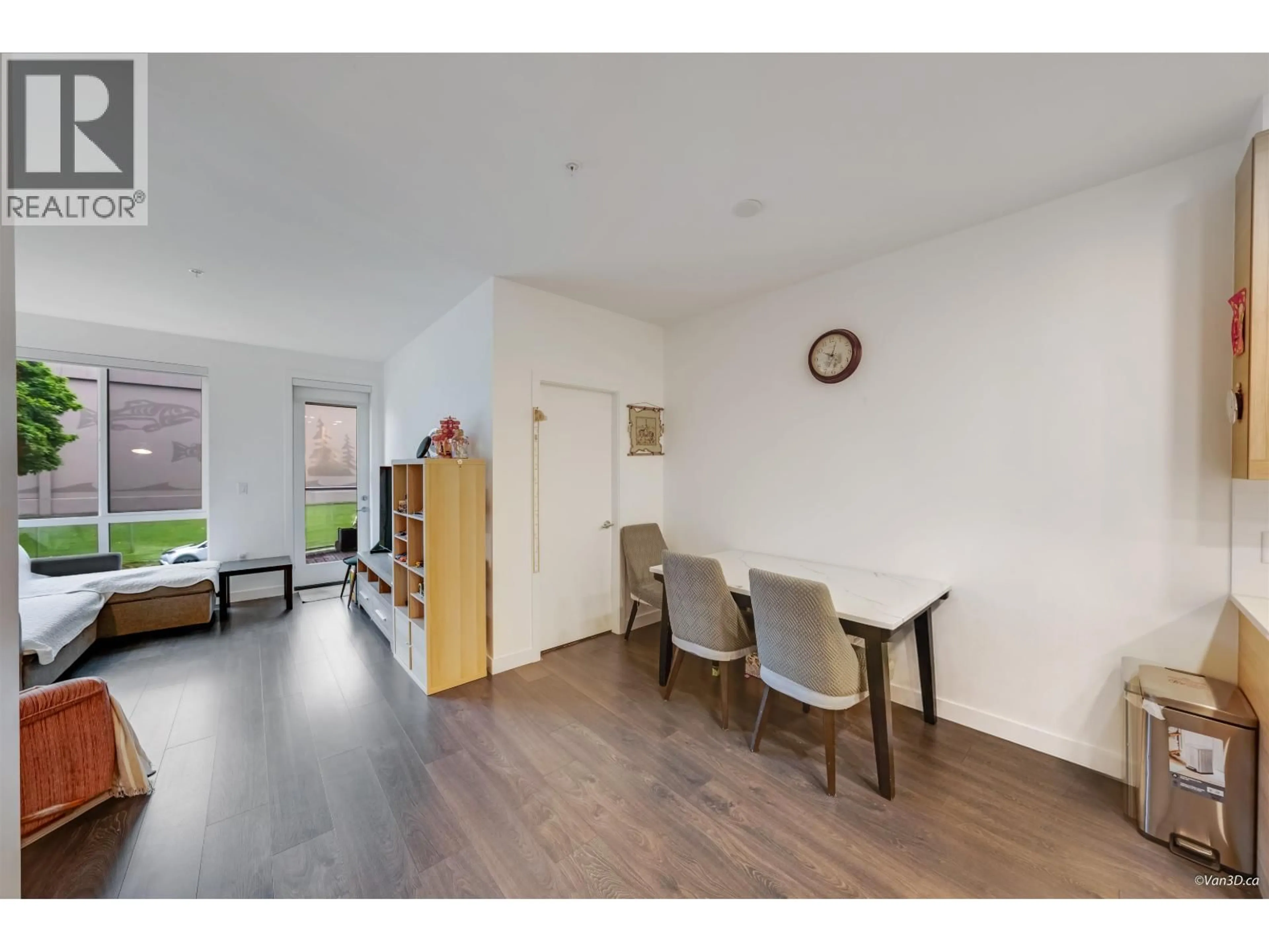 A pic of a room for 209 - 7133 14TH AVENUE, Burnaby British Columbia V3N0H5