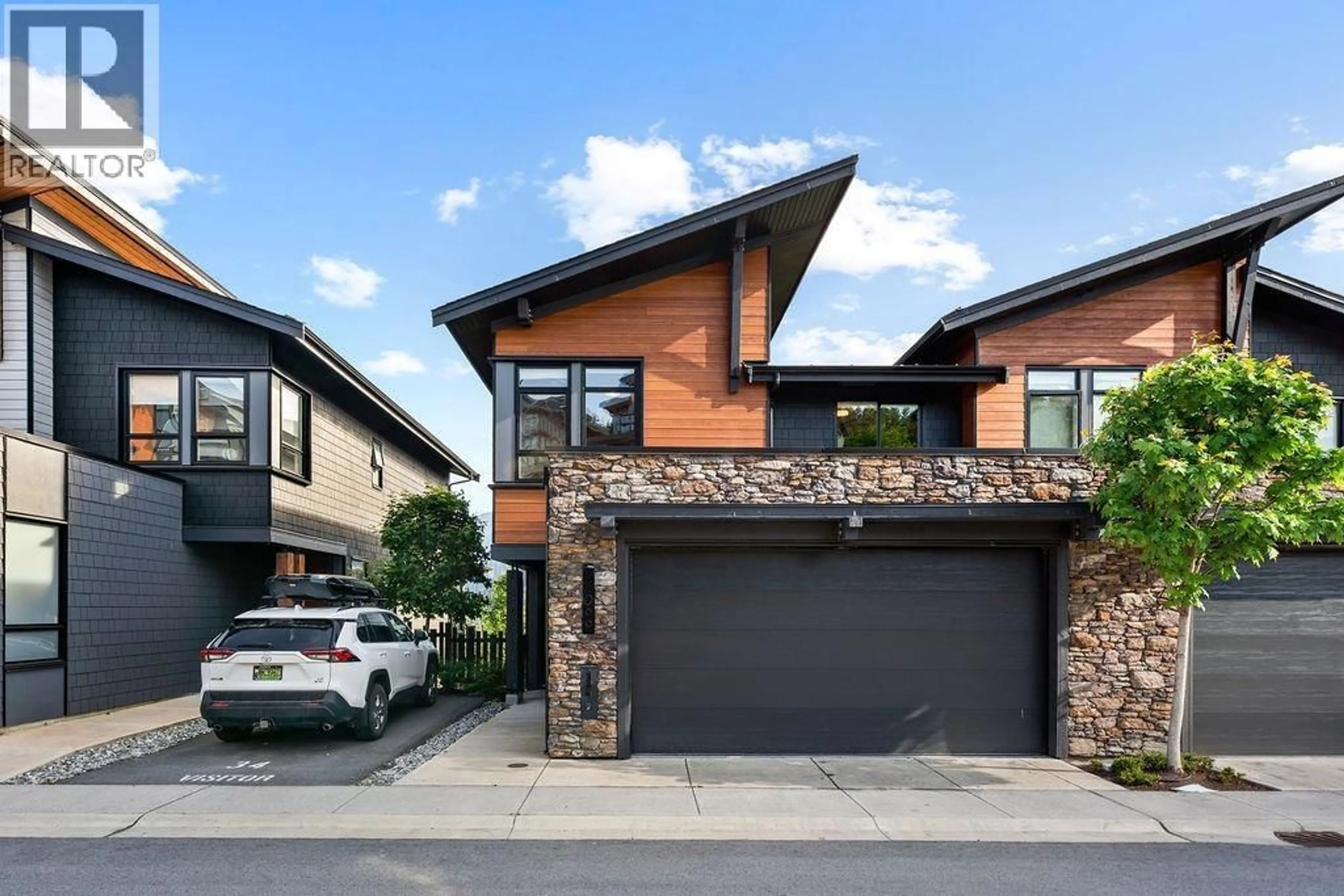 Home with brick exterior material, street for 41249 HIGHLINE PLACE, Squamish British Columbia V8B1C2