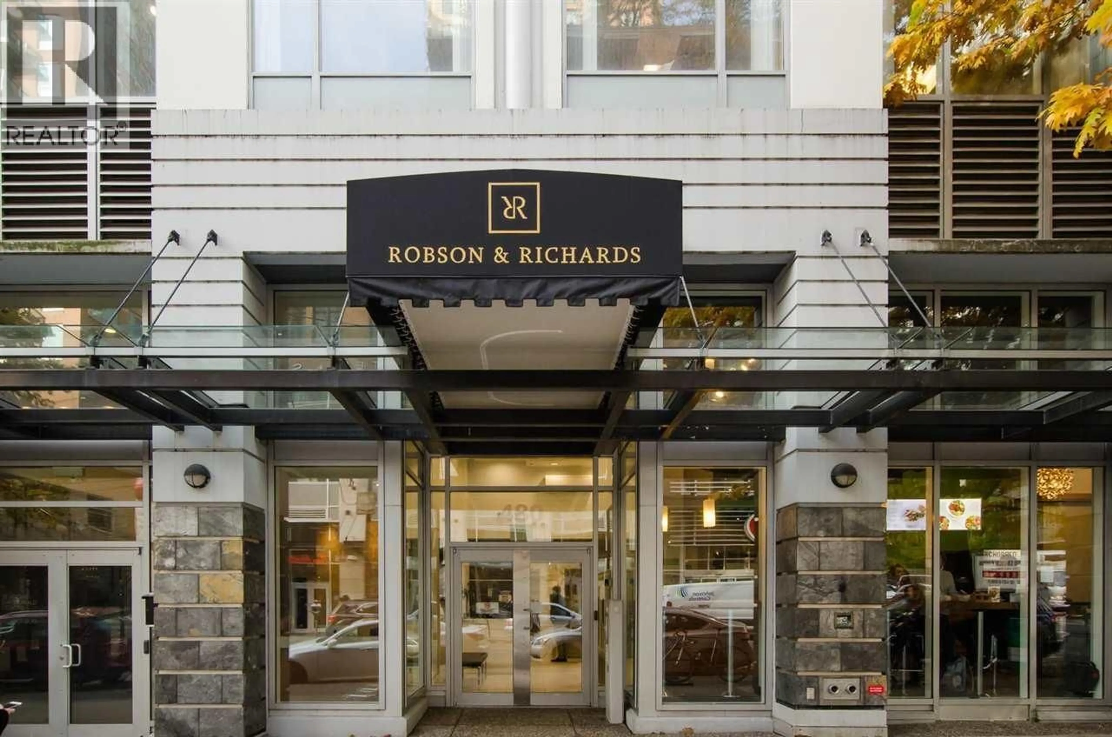 Indoor foyer for 801 - 480 ROBSON STREET, Vancouver British Columbia V6B1S1