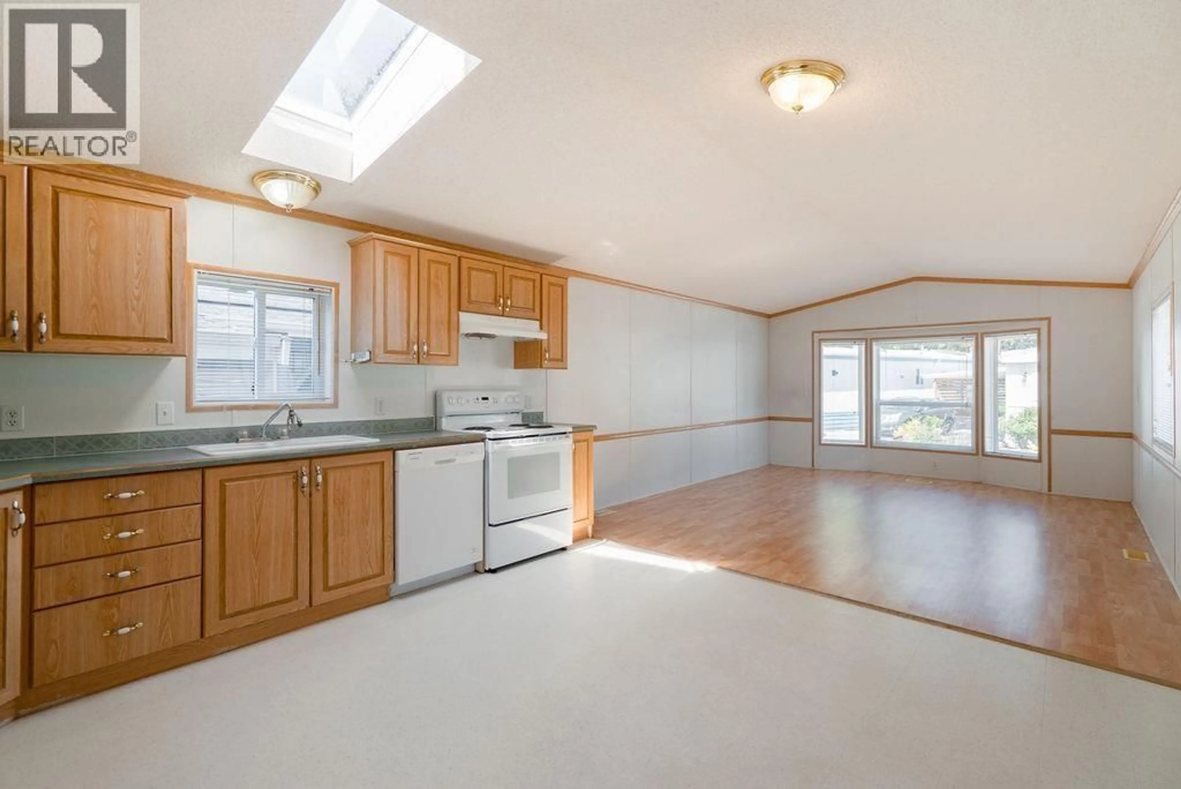 Open concept kitchen, unknown for 132 - 19682 POPLAR DRIVE, Pitt Meadows British Columbia V3Y1Z3