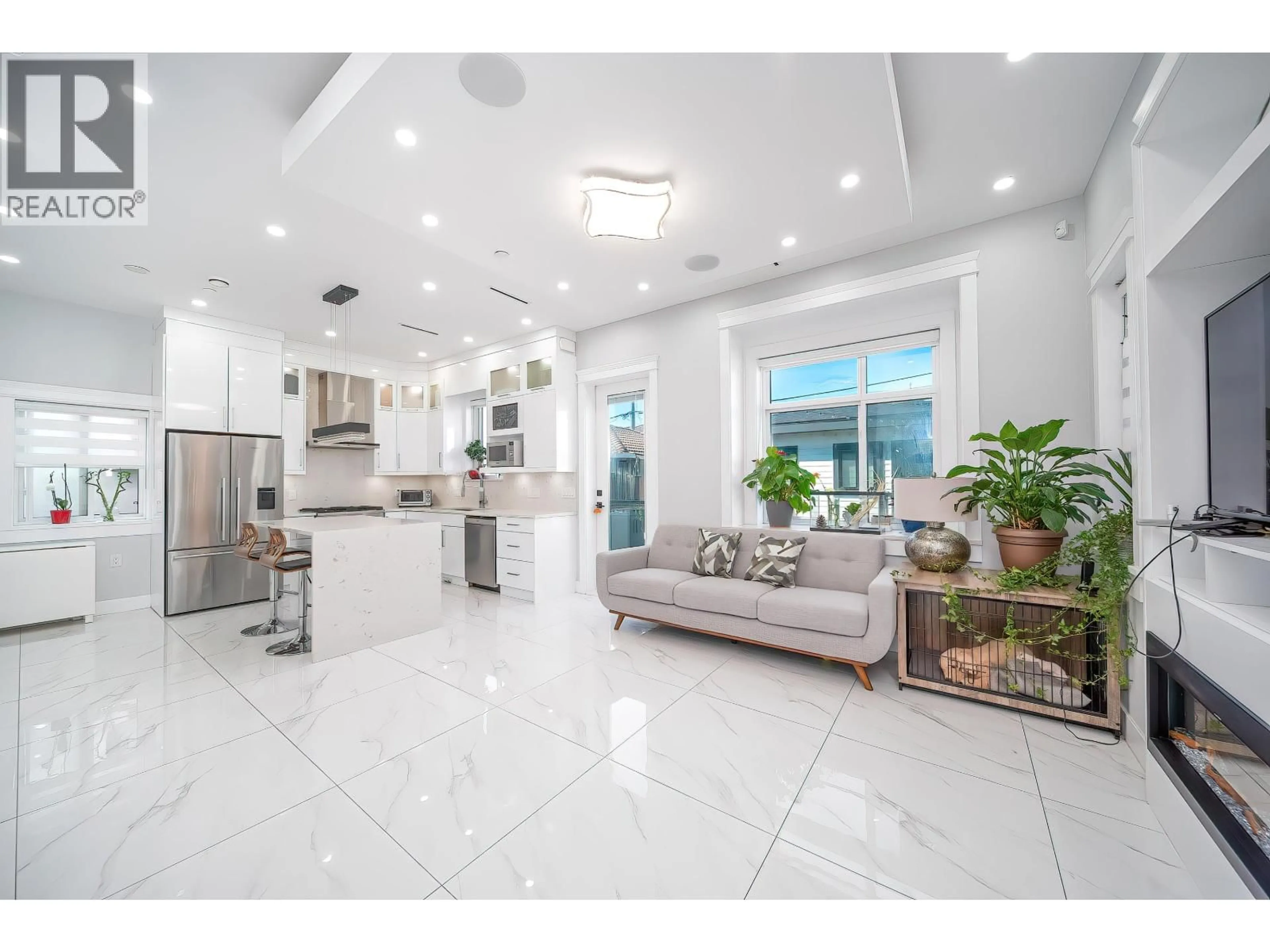 Open concept kitchen, ceramic/tile floor for 749 60TH AVENUE, Vancouver British Columbia V5X2A5