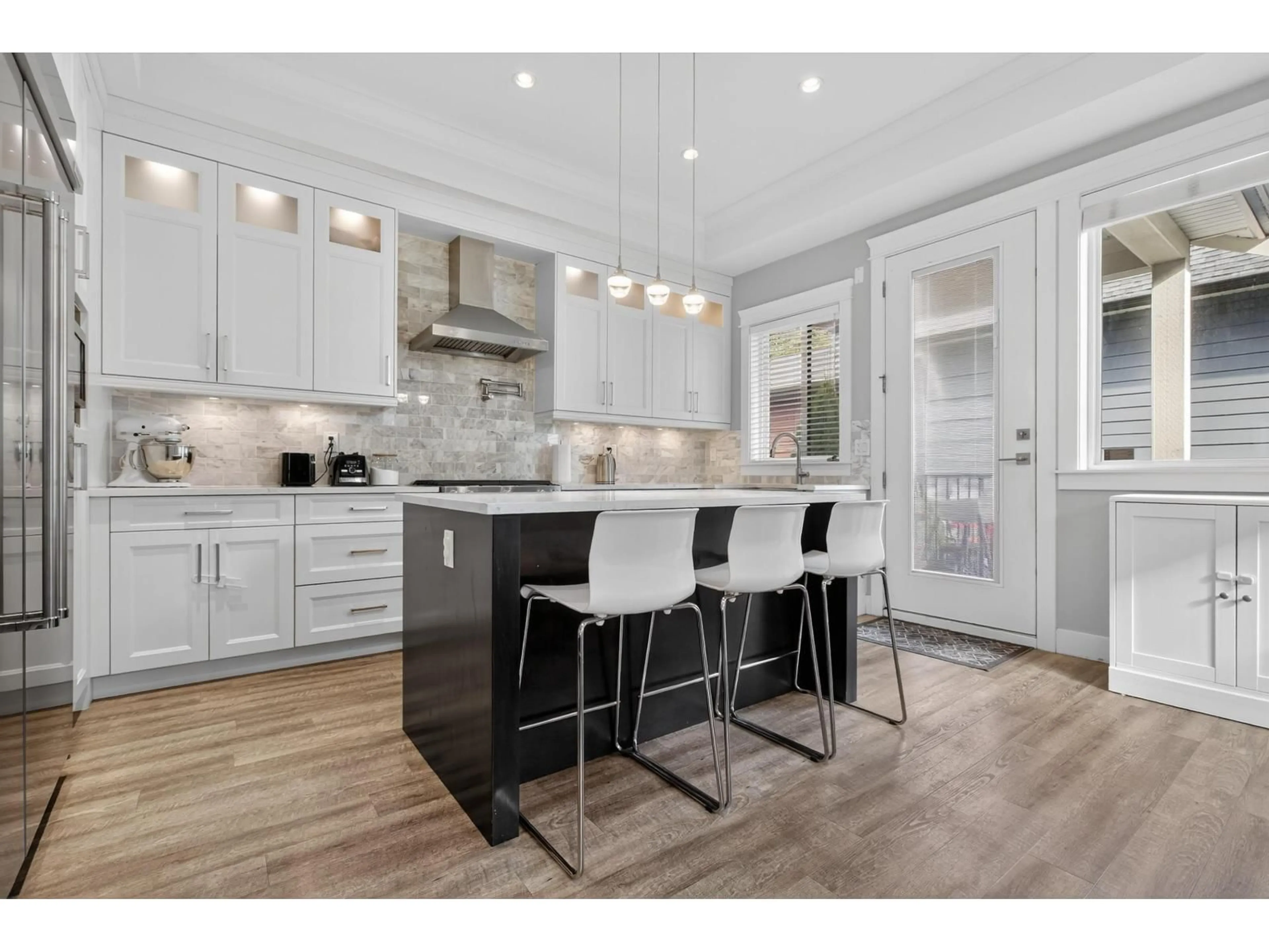 Open concept kitchen, unknown for 2926 160 STREET, Surrey British Columbia V3Z3W1