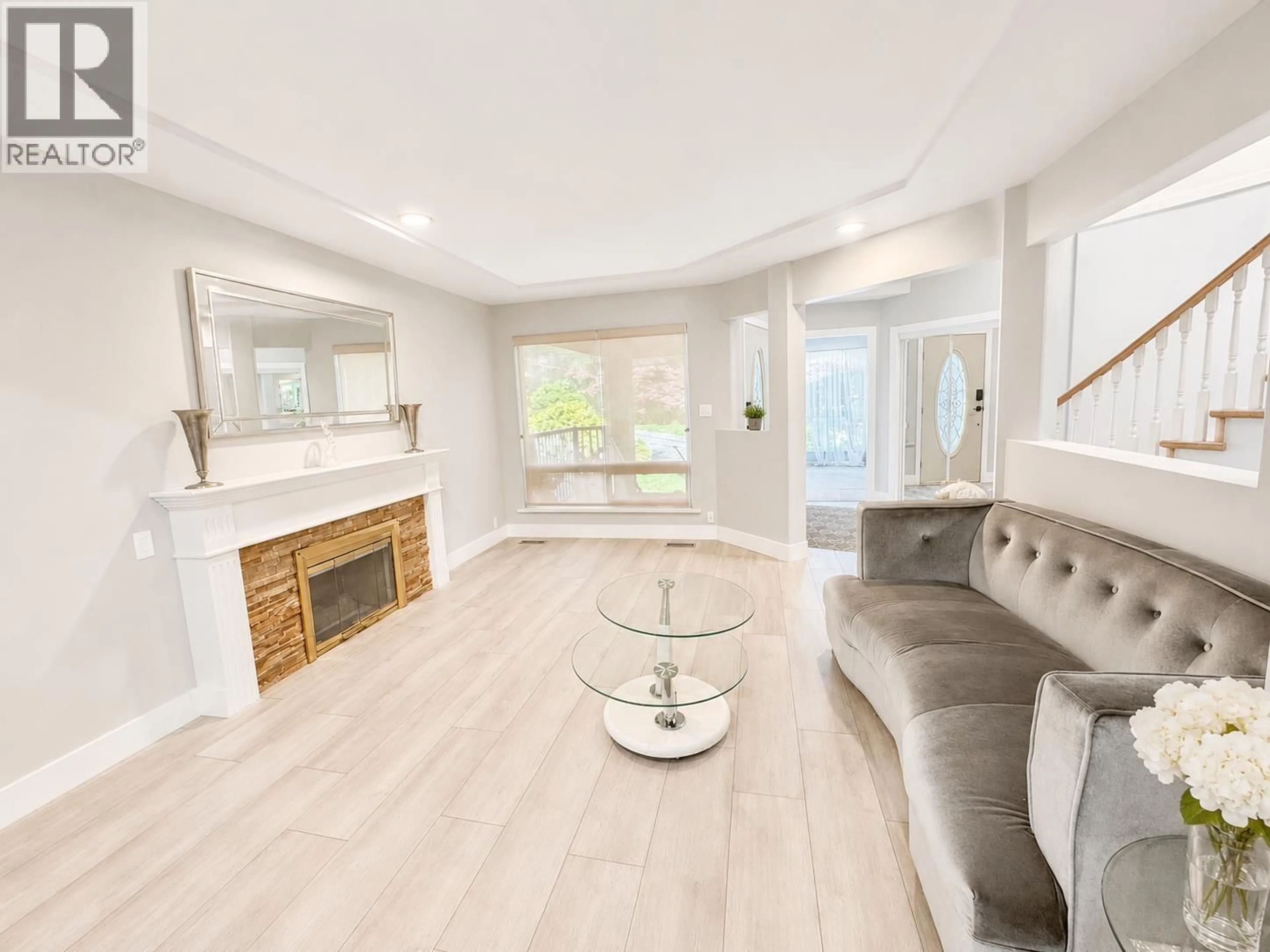 Living room with furniture, unknown for 1416 PURCELL DRIVE, Coquitlam British Columbia V3E2R7