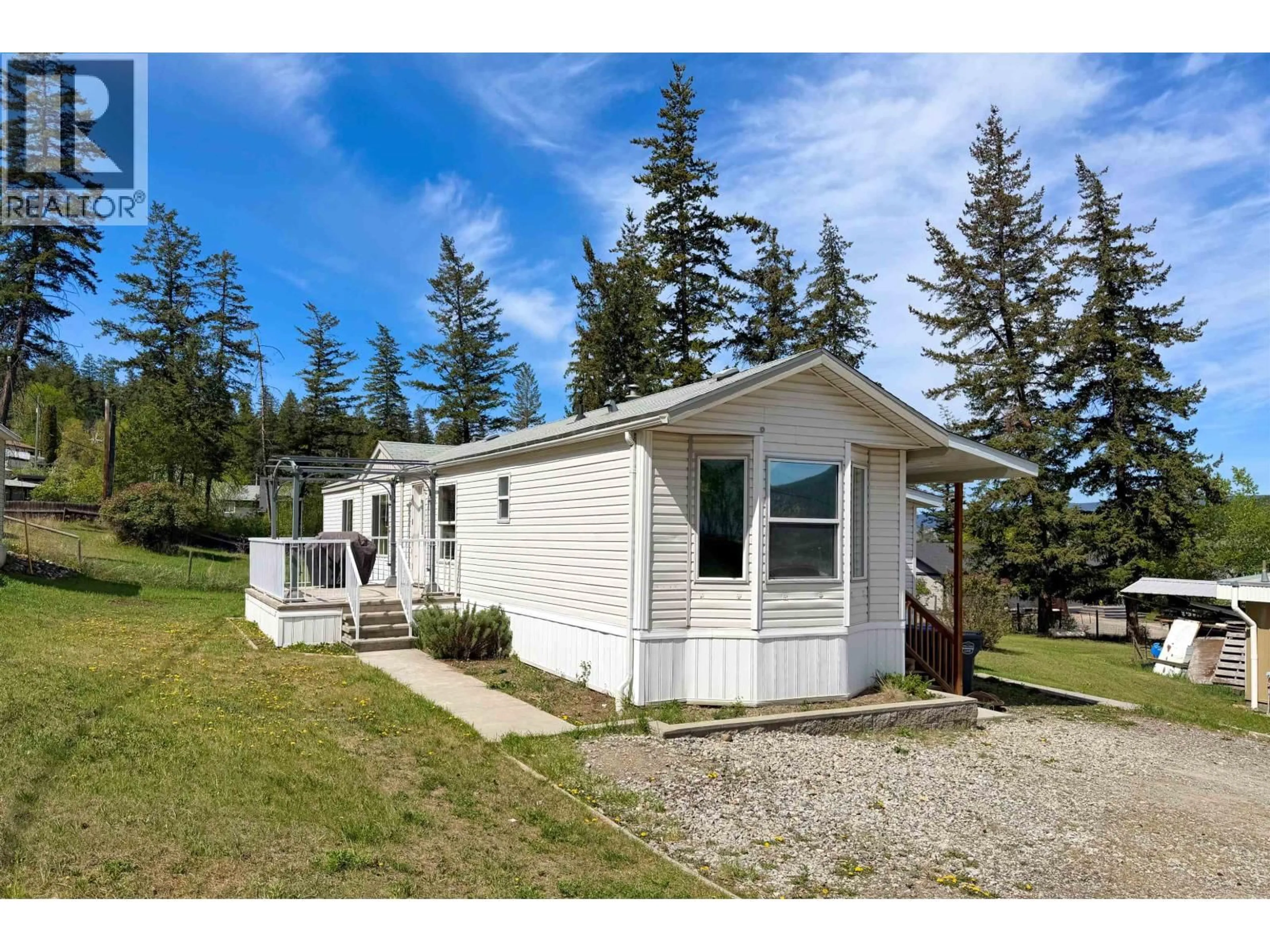 Home with vinyl exterior material, street for C - 1613 SOUTH LAKESIDE DRIVE, Williams Lake British Columbia V2G3A8