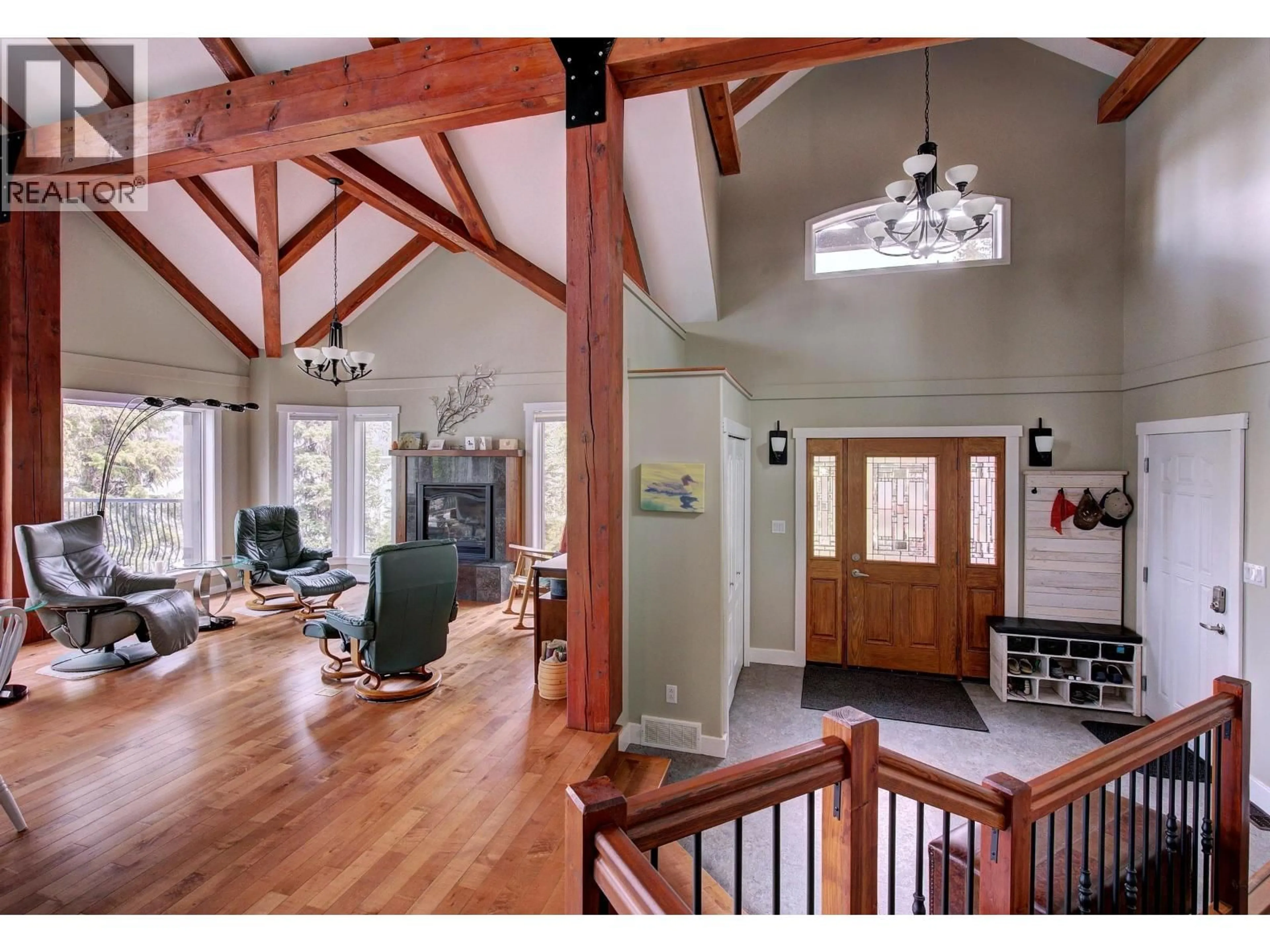Indoor entryway for 6745 MILLAR ROAD, Horsefly British Columbia V0L1L0