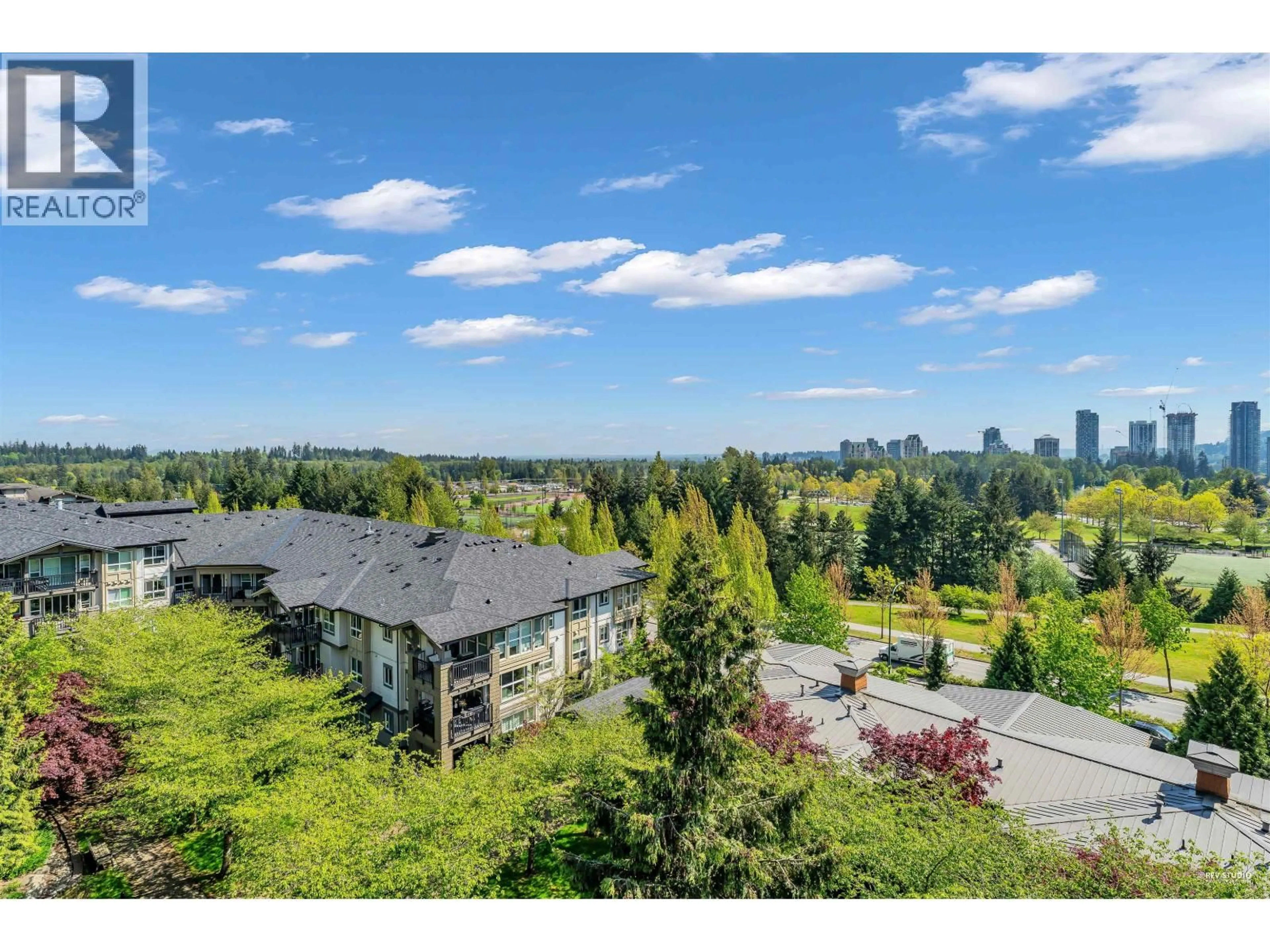 A pic from outside/outdoor area/front of a property/back of a property/a pic from drone, mountain view for 402 - 3082 DAYANEE SPRINGS BOULEVARD, Coquitlam British Columbia V3E0A3