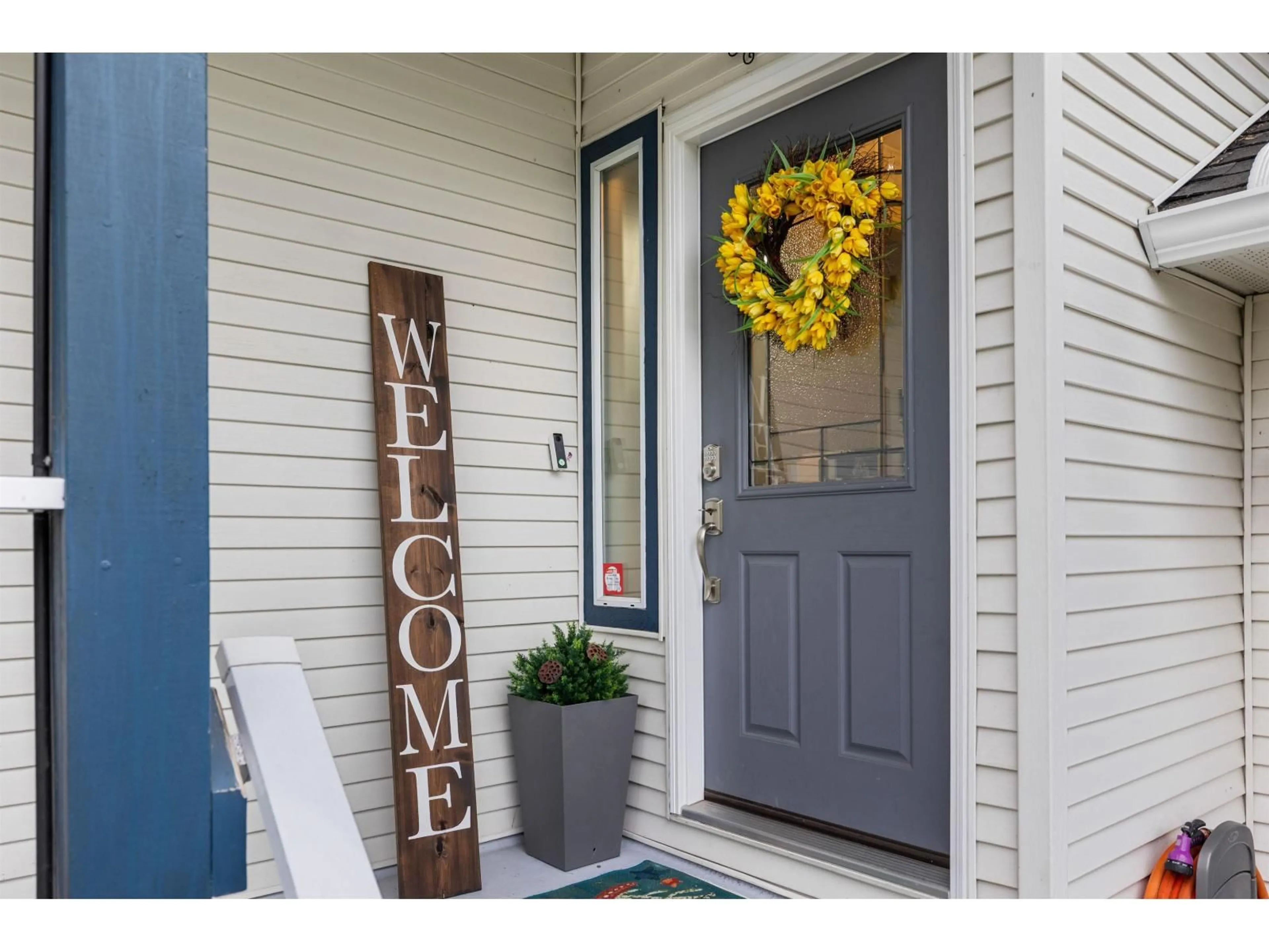 Indoor entryway for 6155 191A STREET, Surrey British Columbia V3S8C7