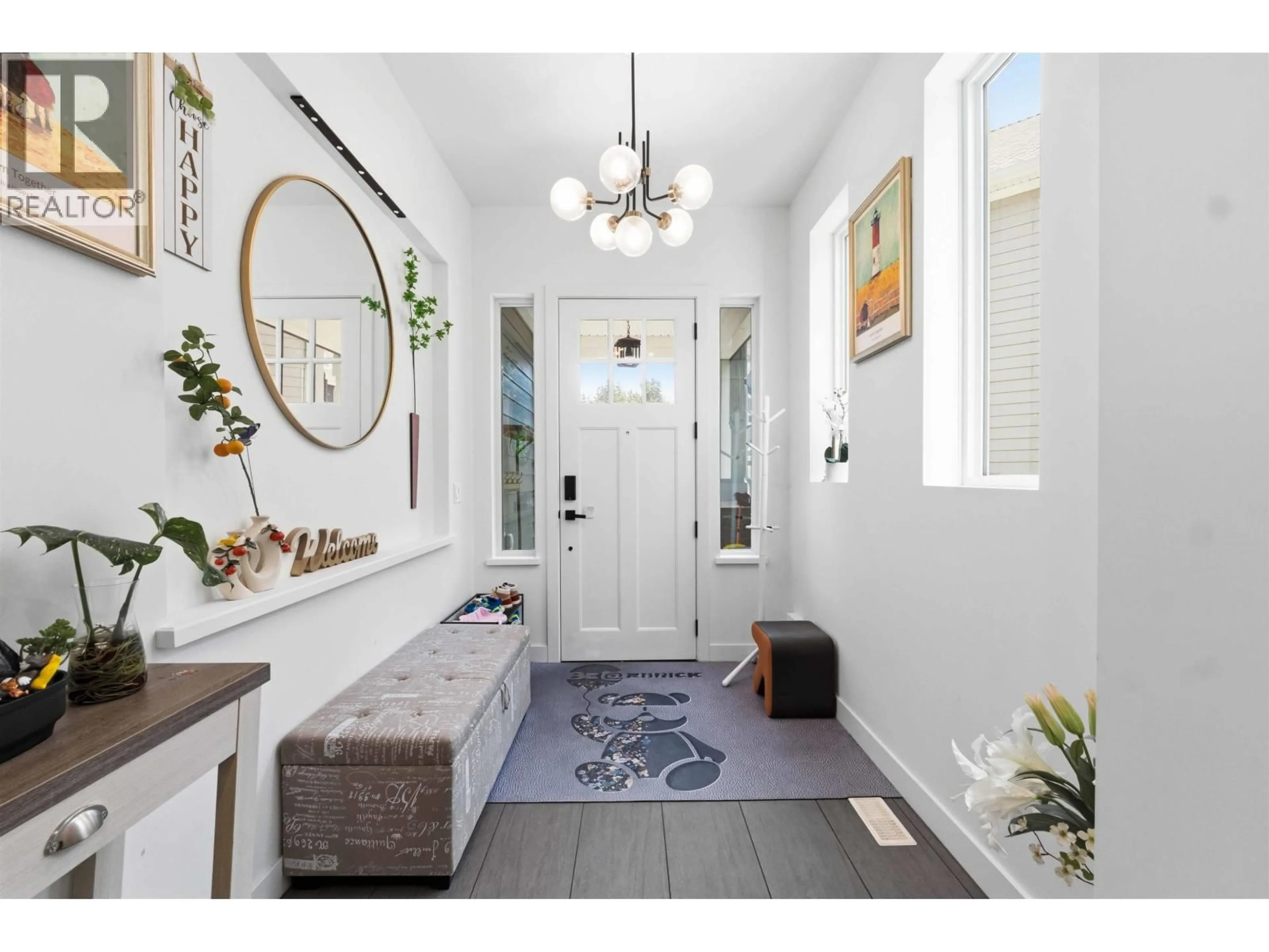 Indoor entryway for 14148 230 STREET, Maple Ridge British Columbia V4R0G9