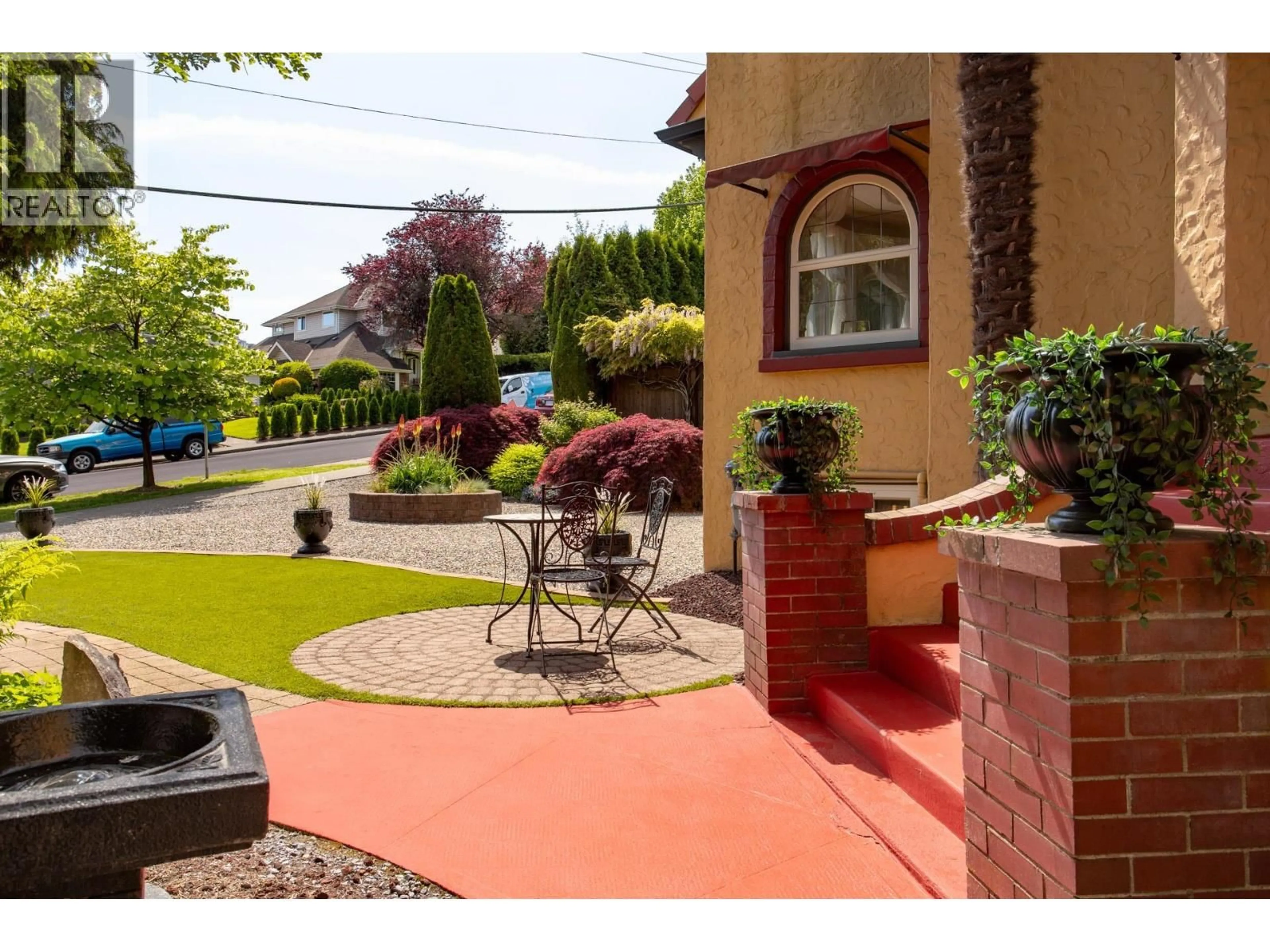 Patio, street for 355 CUMBERLAND STREET, New Westminster British Columbia V3L3G4