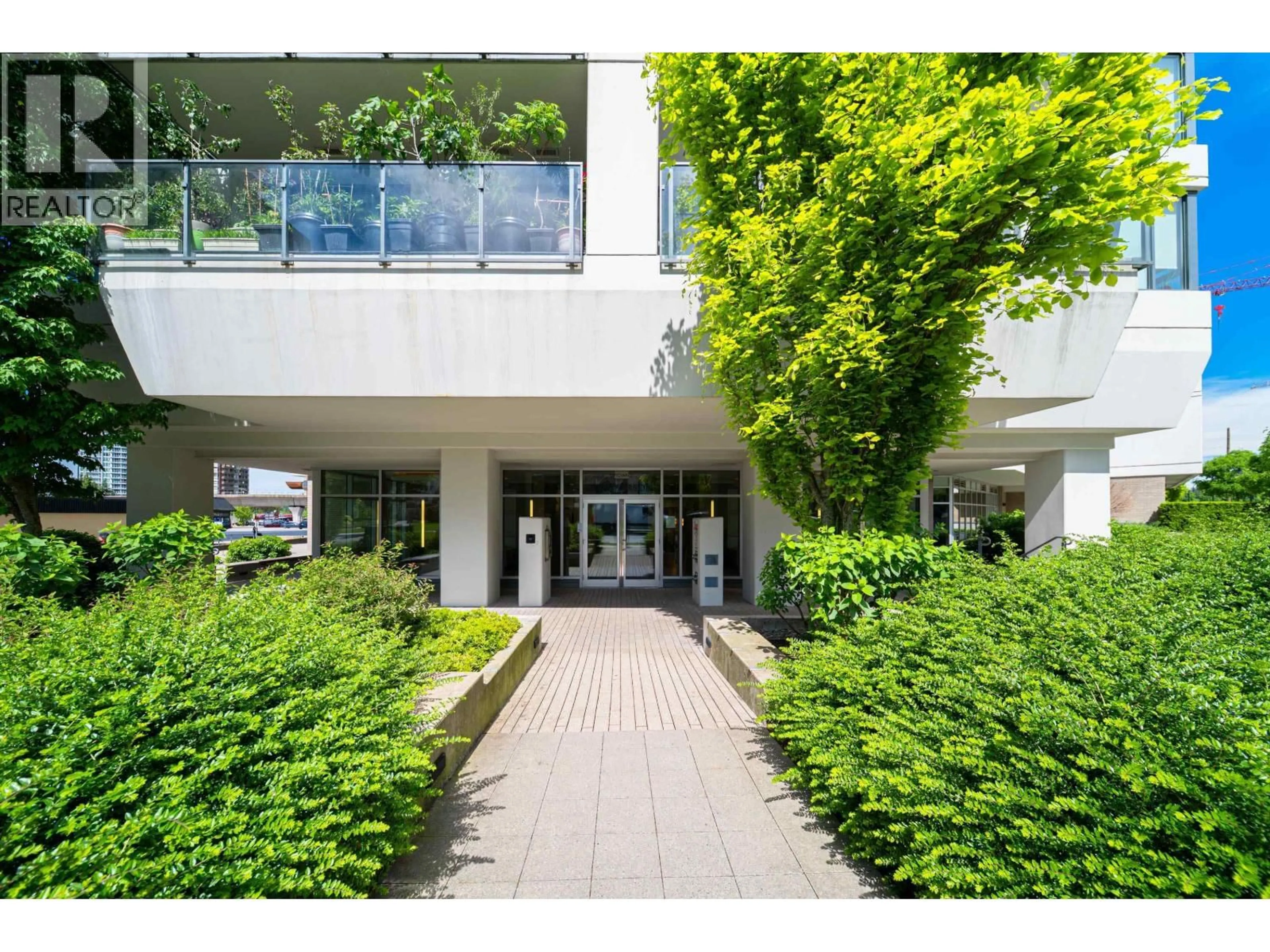Indoor foyer for 705 - 570 EMERSON STREET, Coquitlam British Columbia V3J0G3