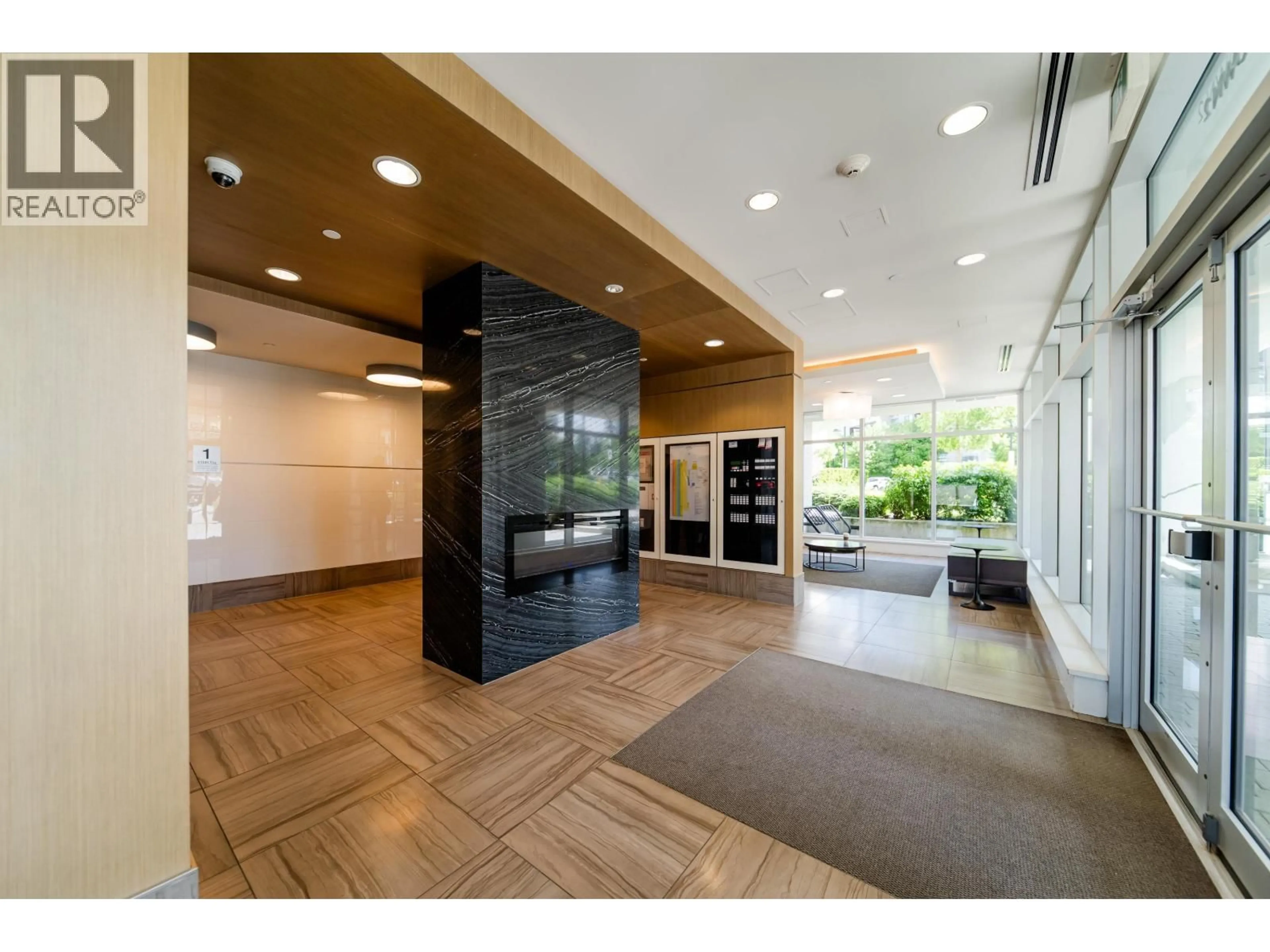 Indoor foyer for 705 - 570 EMERSON STREET, Coquitlam British Columbia V3J0G3