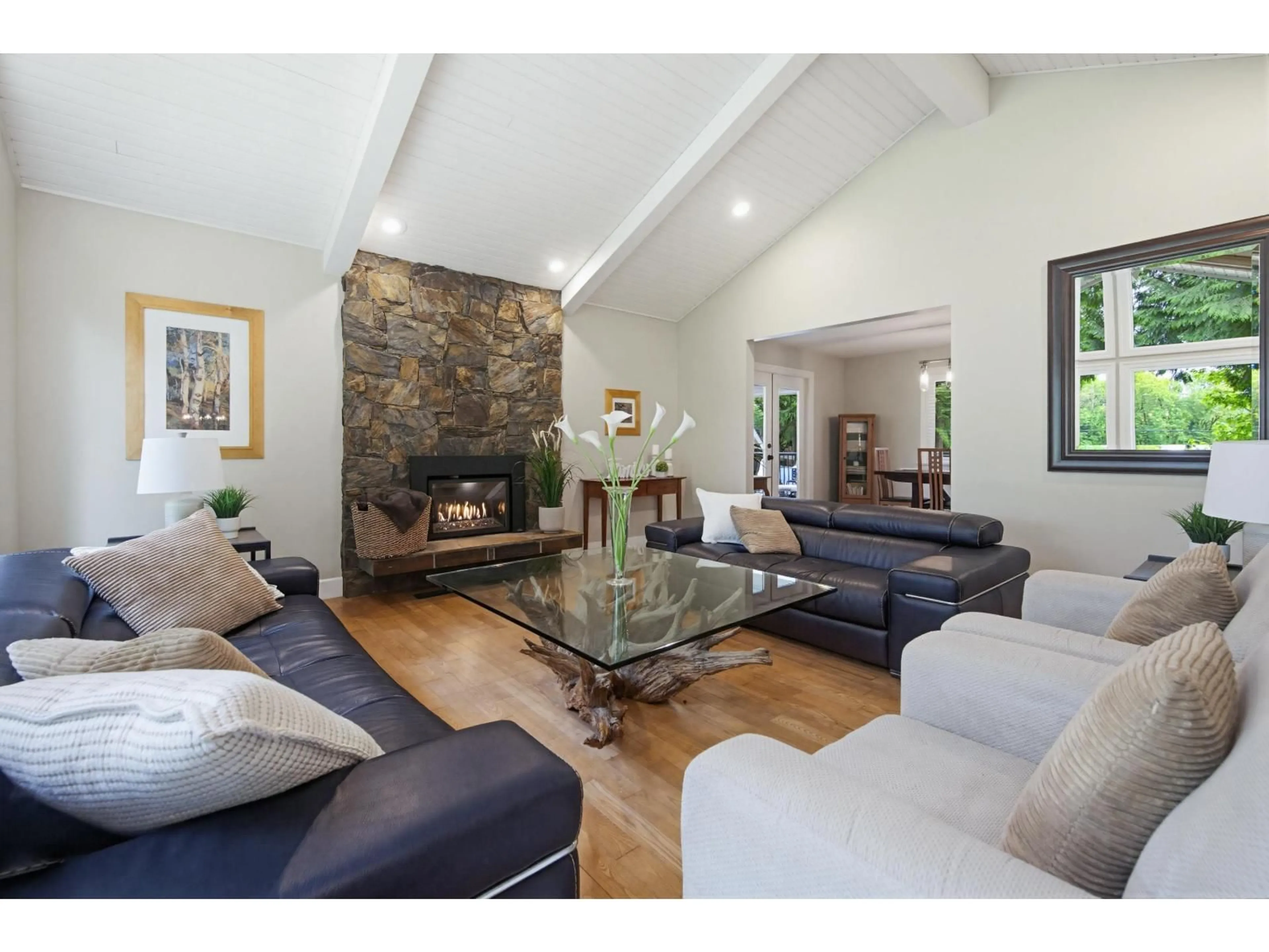 Living room with furniture, unknown for 24165 65 AVENUE, Langley British Columbia V2Y2H1