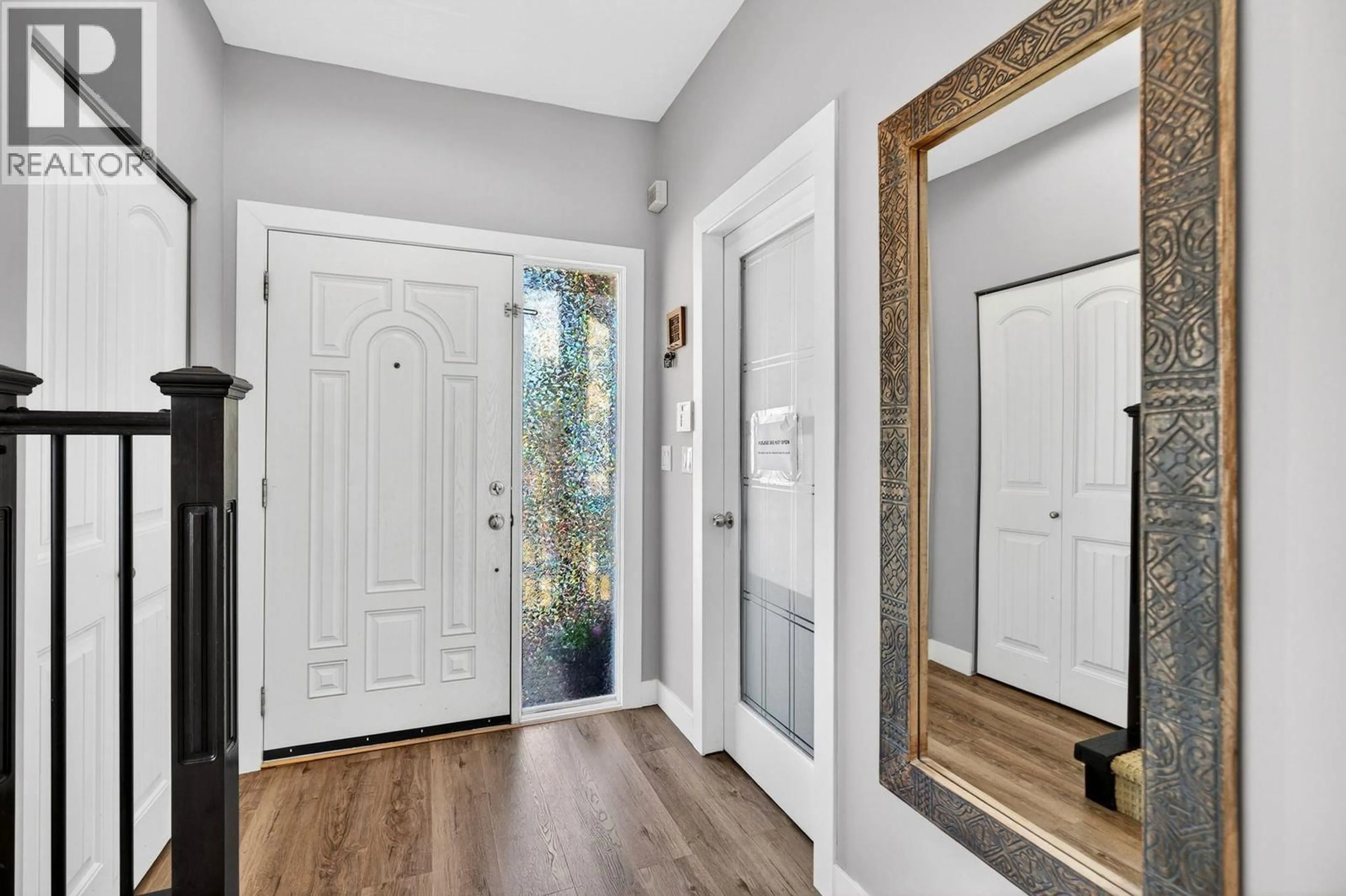 Indoor entryway for 24282 101A AVENUE, Maple Ridge British Columbia V2W0C2