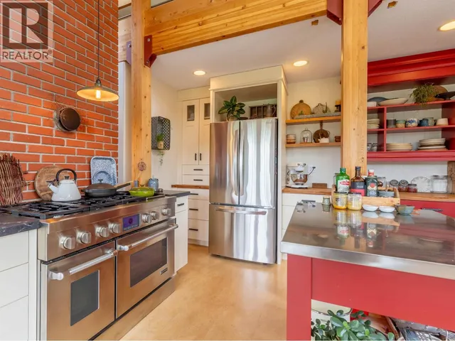 21471 TELKWA HIGH ROAD, Smithers 5