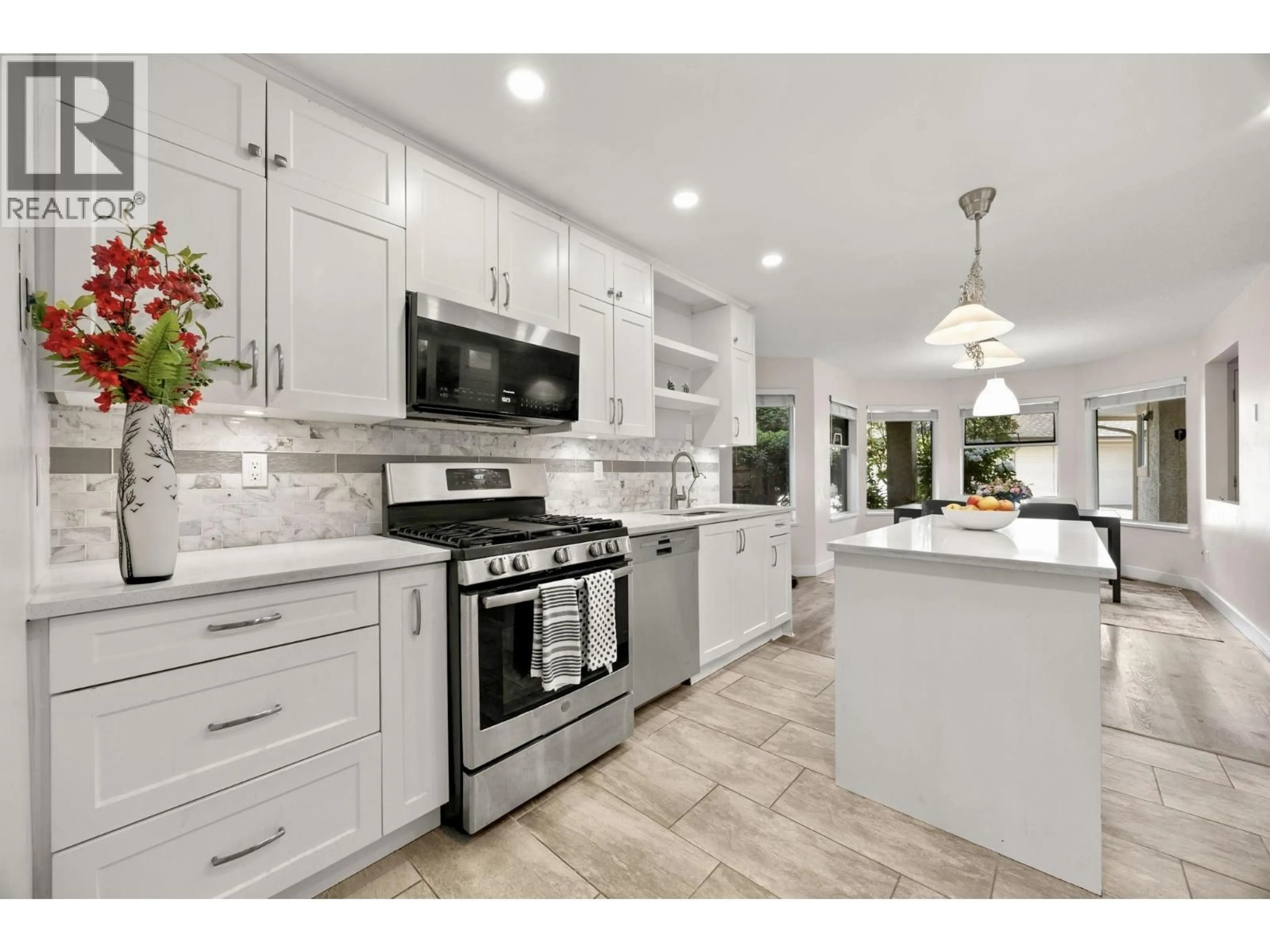 Open concept kitchen, ceramic/tile floor for 16 - 3471 REGINA AVENUE, Richmond British Columbia V6X2K8