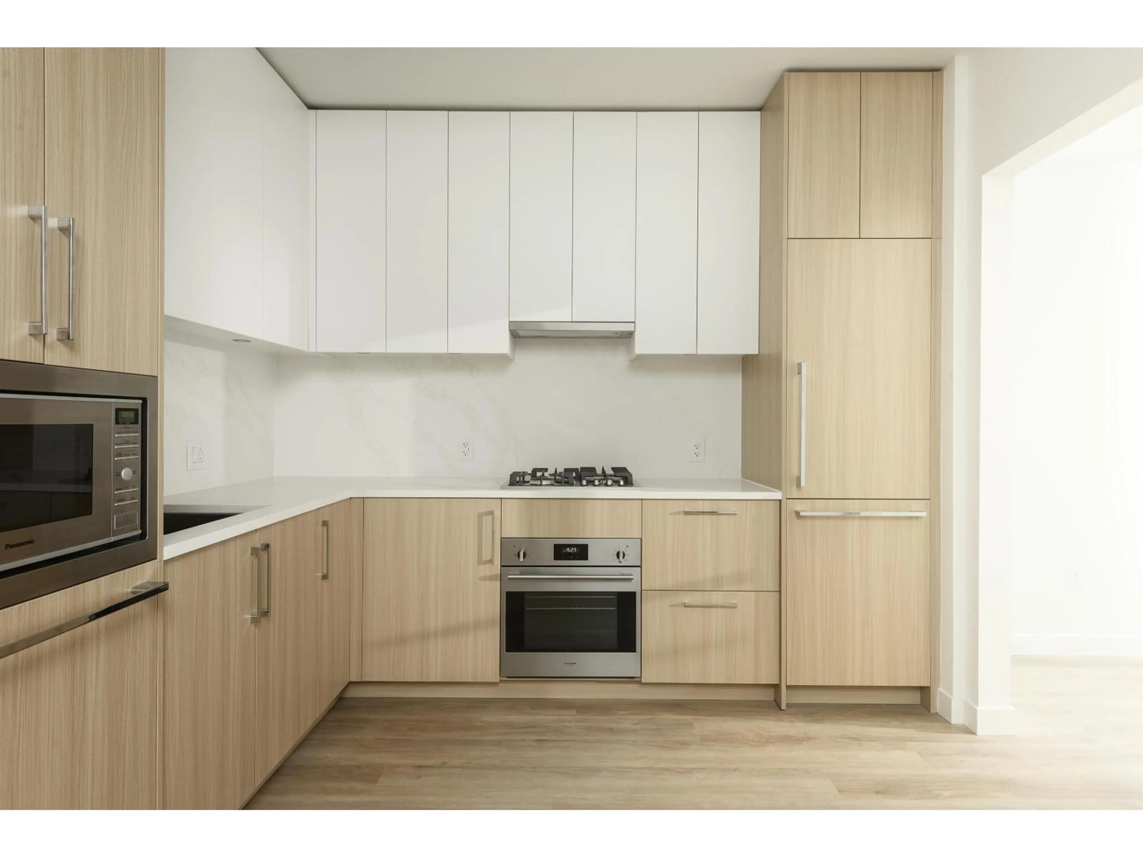 Standard kitchen, wood/laminate floor for 202 - 9675 KING GEORGE BOULEVARD, Surrey British Columbia V3T0T7