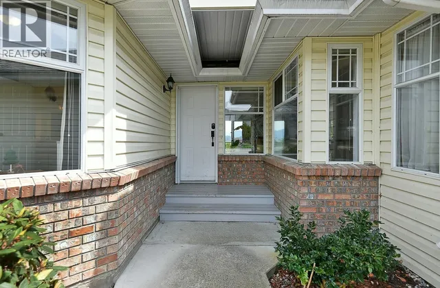 502 EAGLECREST DRIVE, Gibsons 4