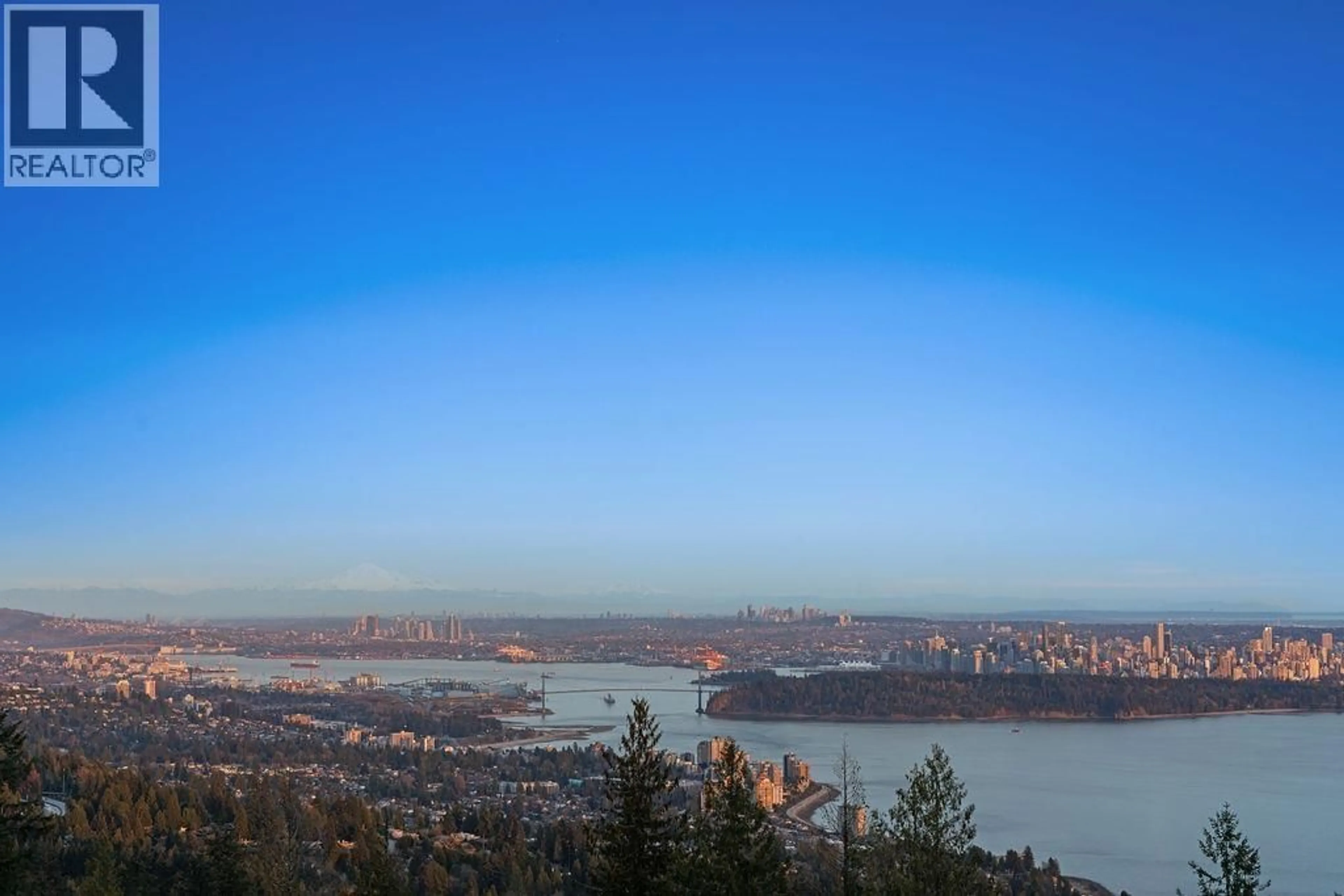 Blurry image for 506506A - 3963 UPLANDS WAY, West Vancouver British Columbia V7B0B6