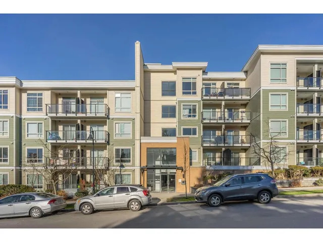 220 - 13789 107A AVENUE, Surrey 4