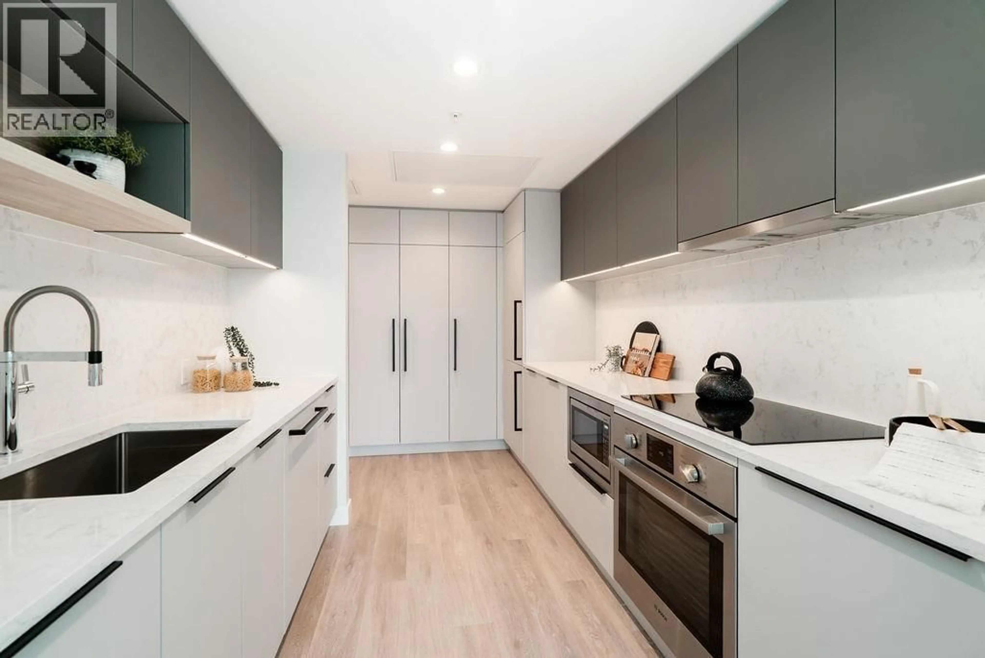 Contemporary kitchen, unknown for 1403 - 567 EMERSON STREET, Coquitlam British Columbia V3J0M8