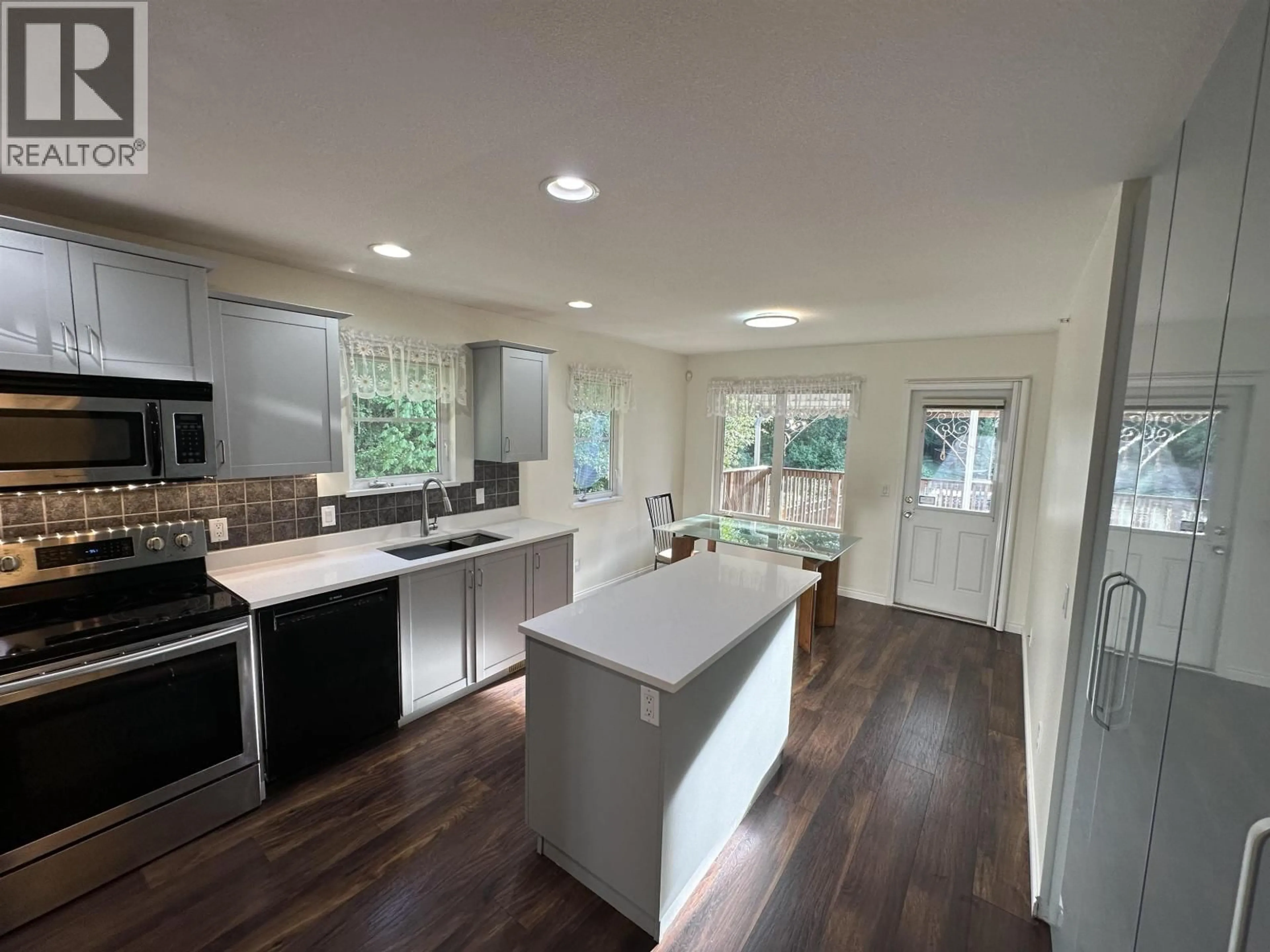 Open concept kitchen, unknown for 328 - 3000 RIVERBEND DRIVE, Coquitlam British Columbia V3C6R1
