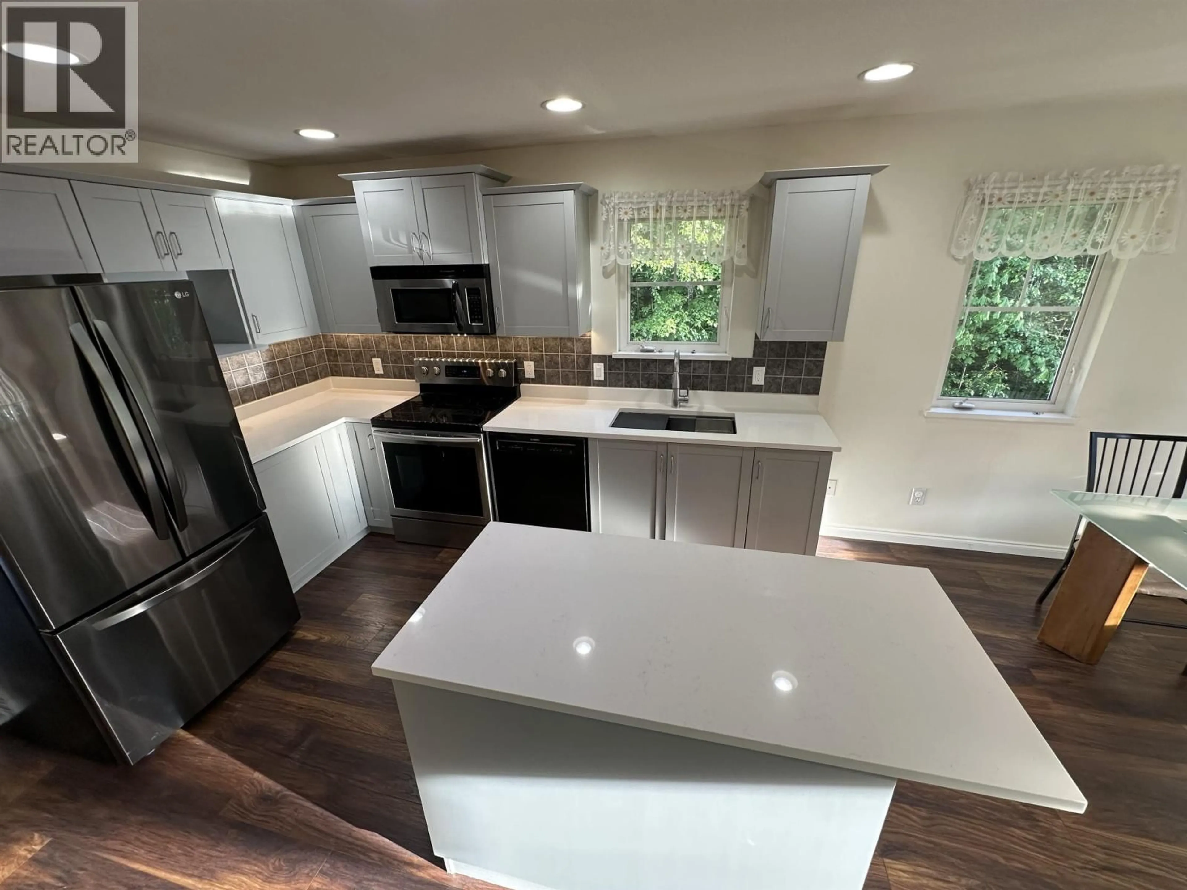 Open concept kitchen, unknown for 328 - 3000 RIVERBEND DRIVE, Coquitlam British Columbia V3C6R1