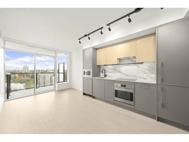3705 - 13745 GEORGE JUNCTION, Surrey 2