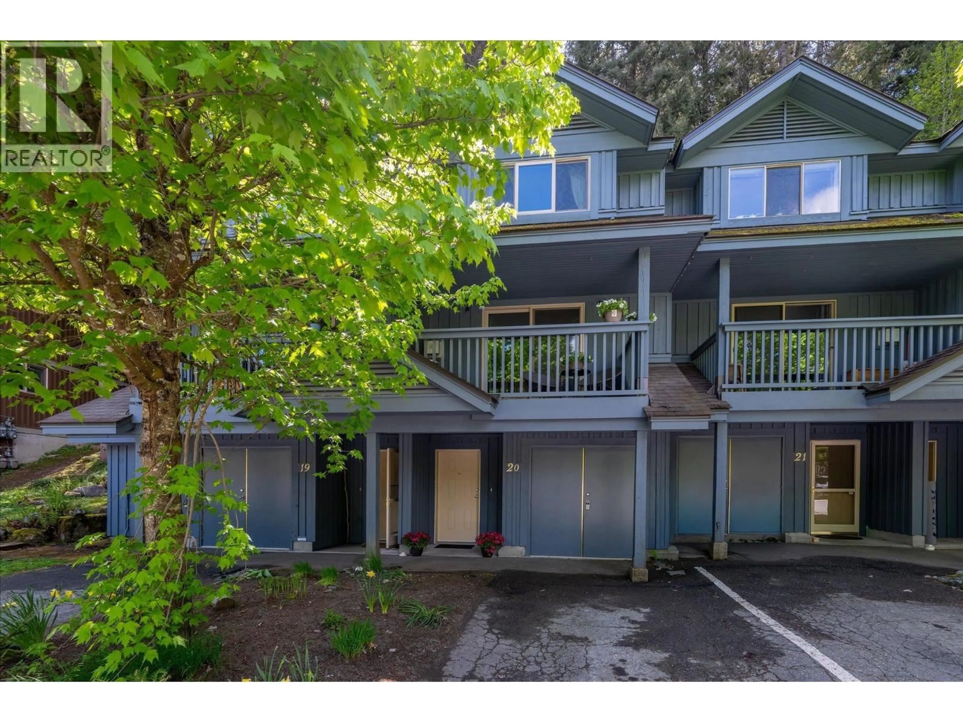A pic from outside/outdoor area/front of a property/back of a property/a pic from drone, unknown for 20C - 3102 PANORAMA RIDGE, Whistler British Columbia V8E0V3