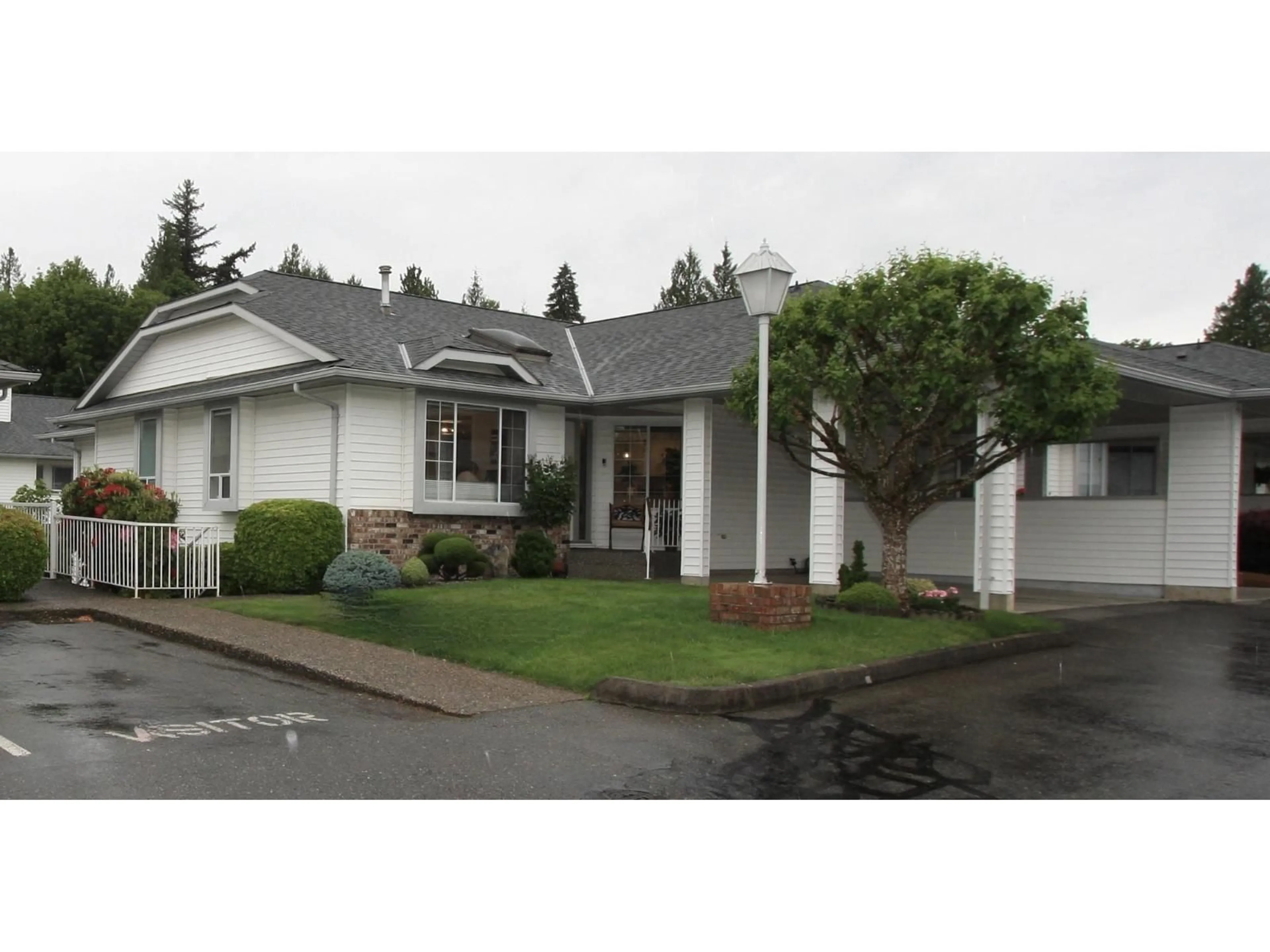 Home with vinyl exterior material, street for 23 - 3055 TRAFALGAR STREET, Abbotsford British Columbia V2S7X8