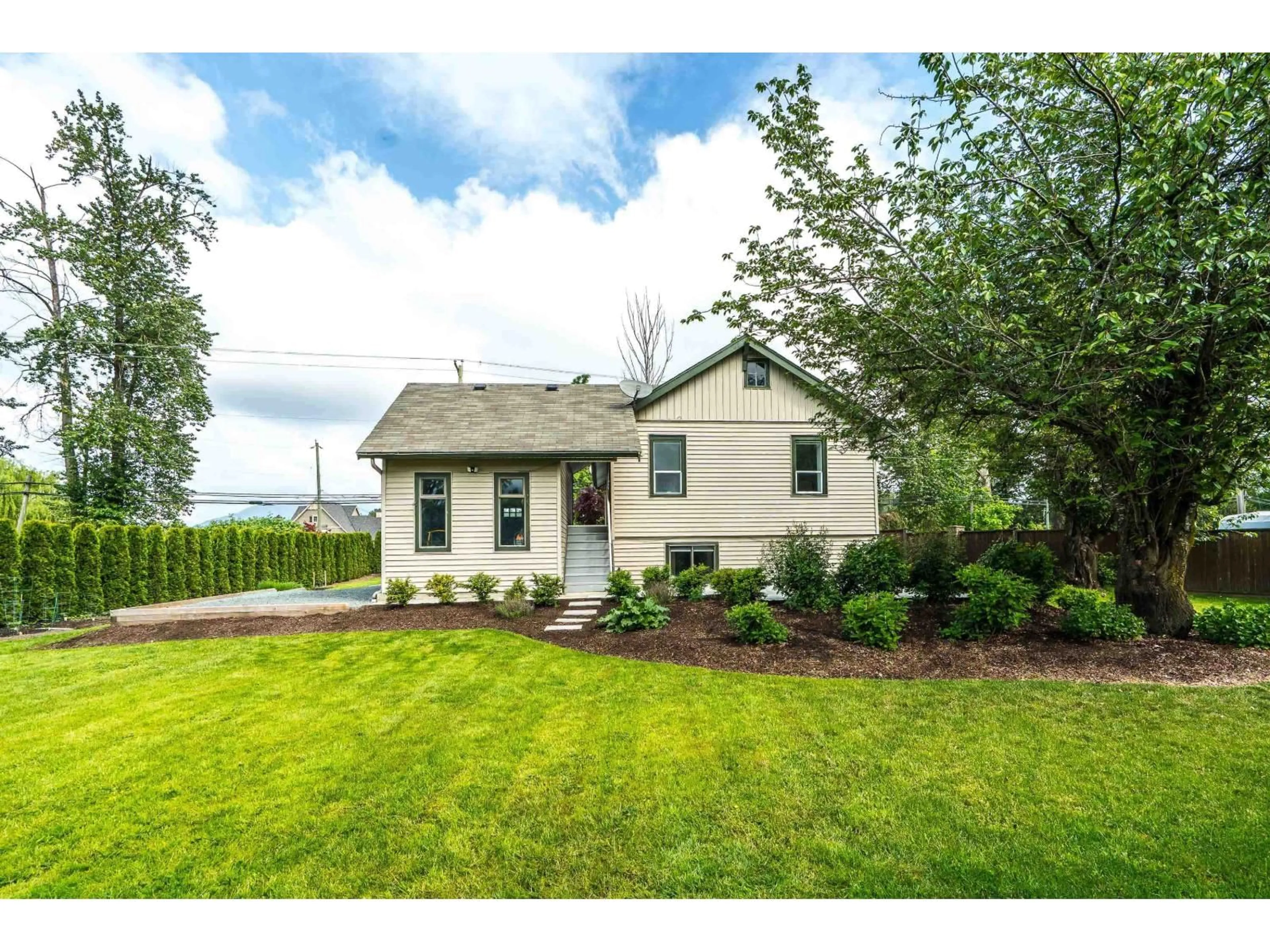 Home with vinyl exterior material, unknown for 50750 YALE ROAD, Rosedale British Columbia V0X1X2